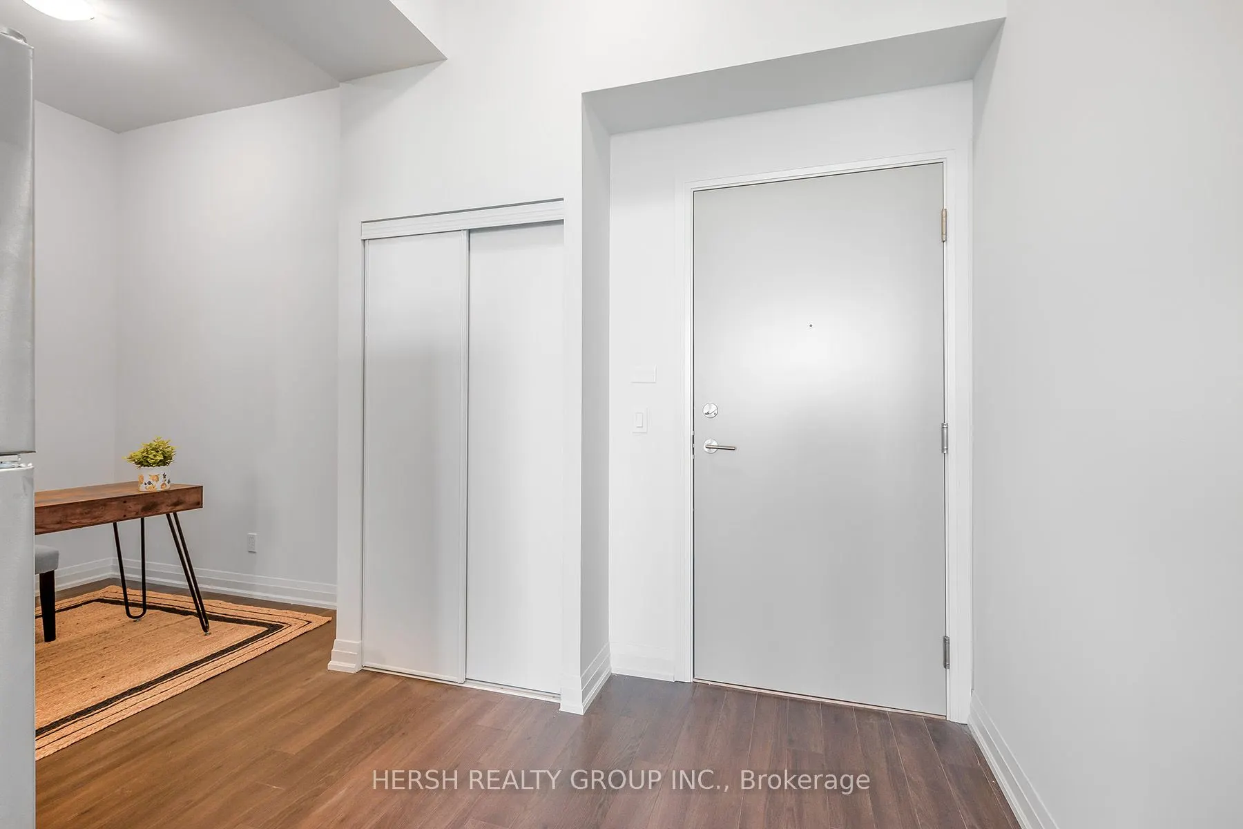10 Meadowglen Place, #PH1
