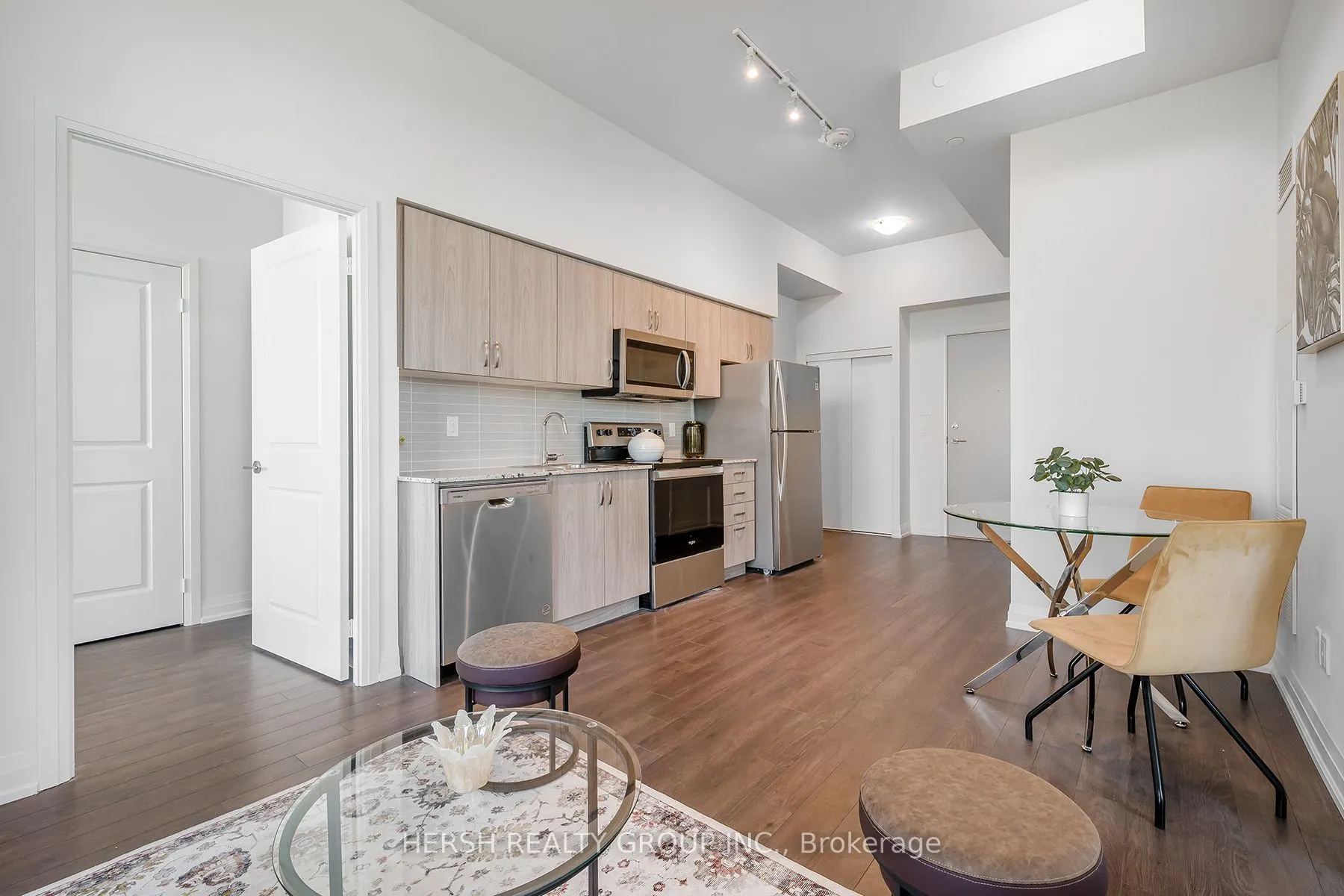 10 Meadowglen Place, #PH1