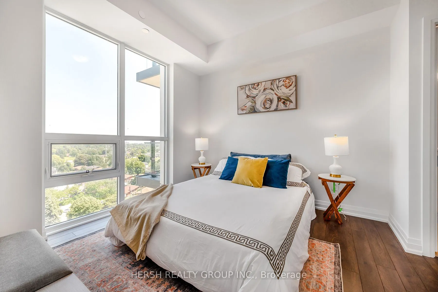 10 Meadowglen Place, #206