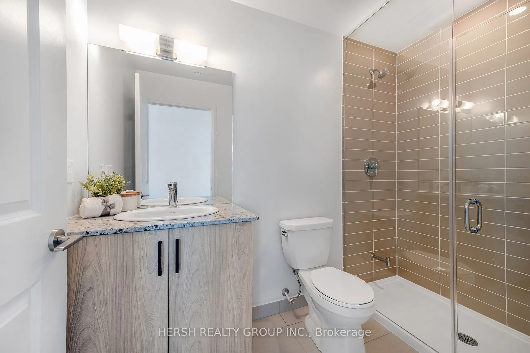 10 Meadowglen Place, #206