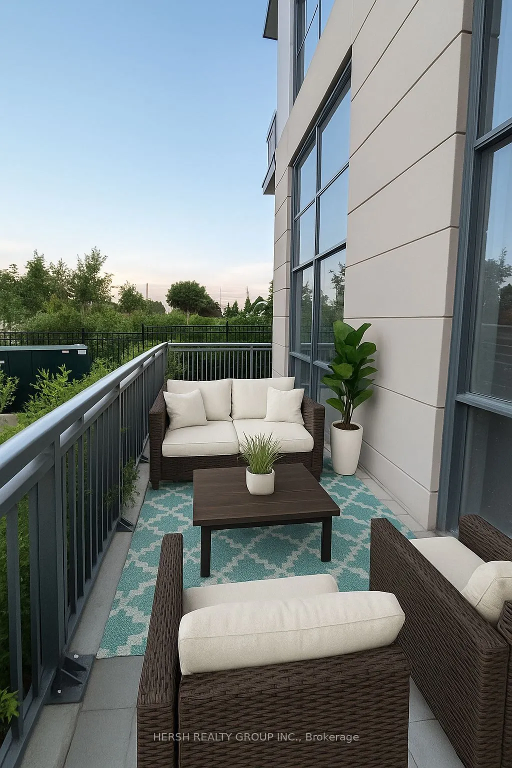 10 Meadowglen Place, #103