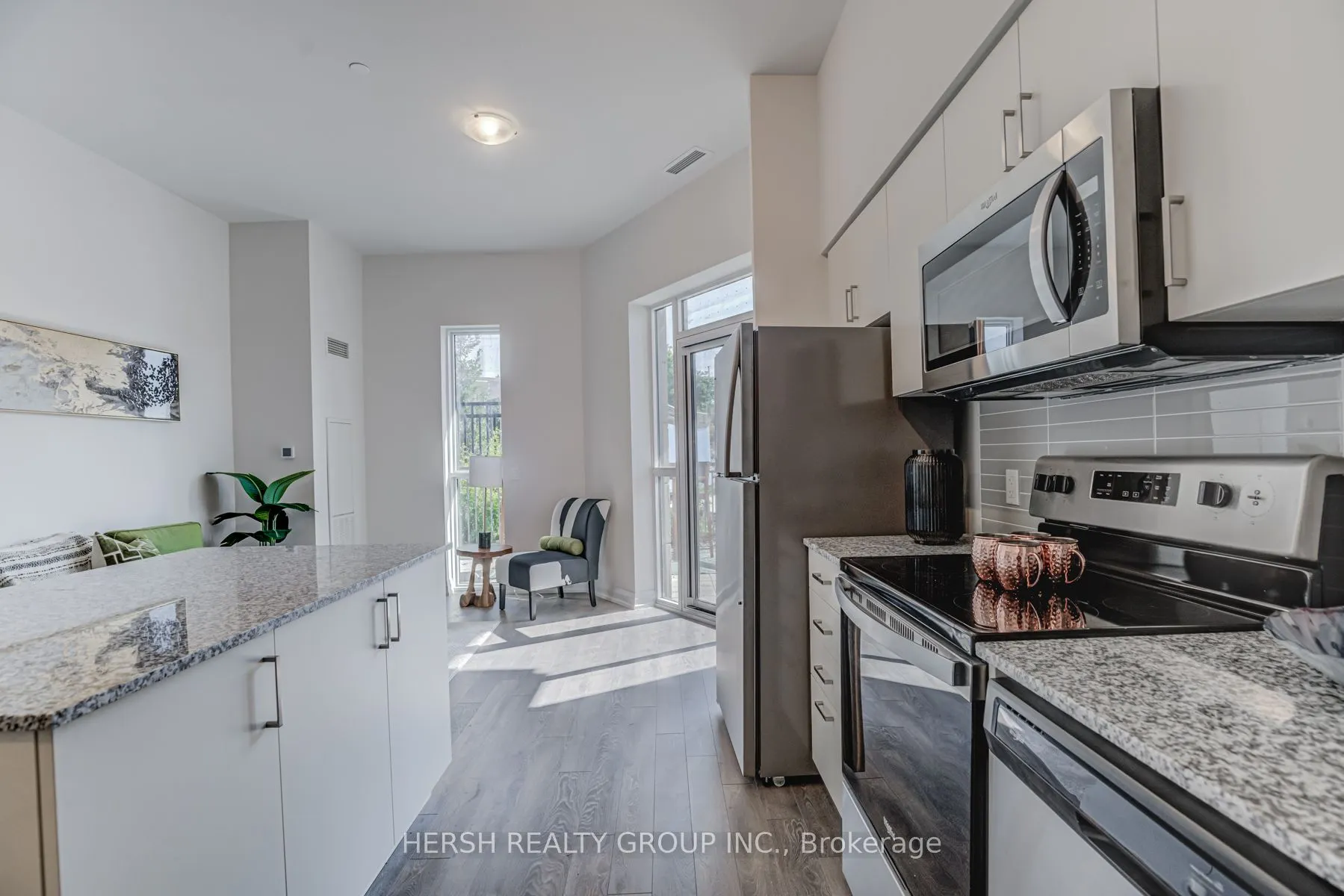 10 Meadowglen Place, #106