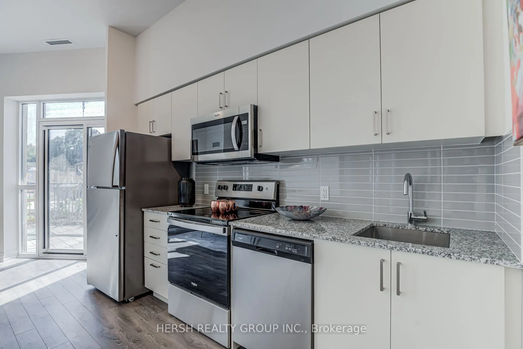 10 Meadowglen Place, #106