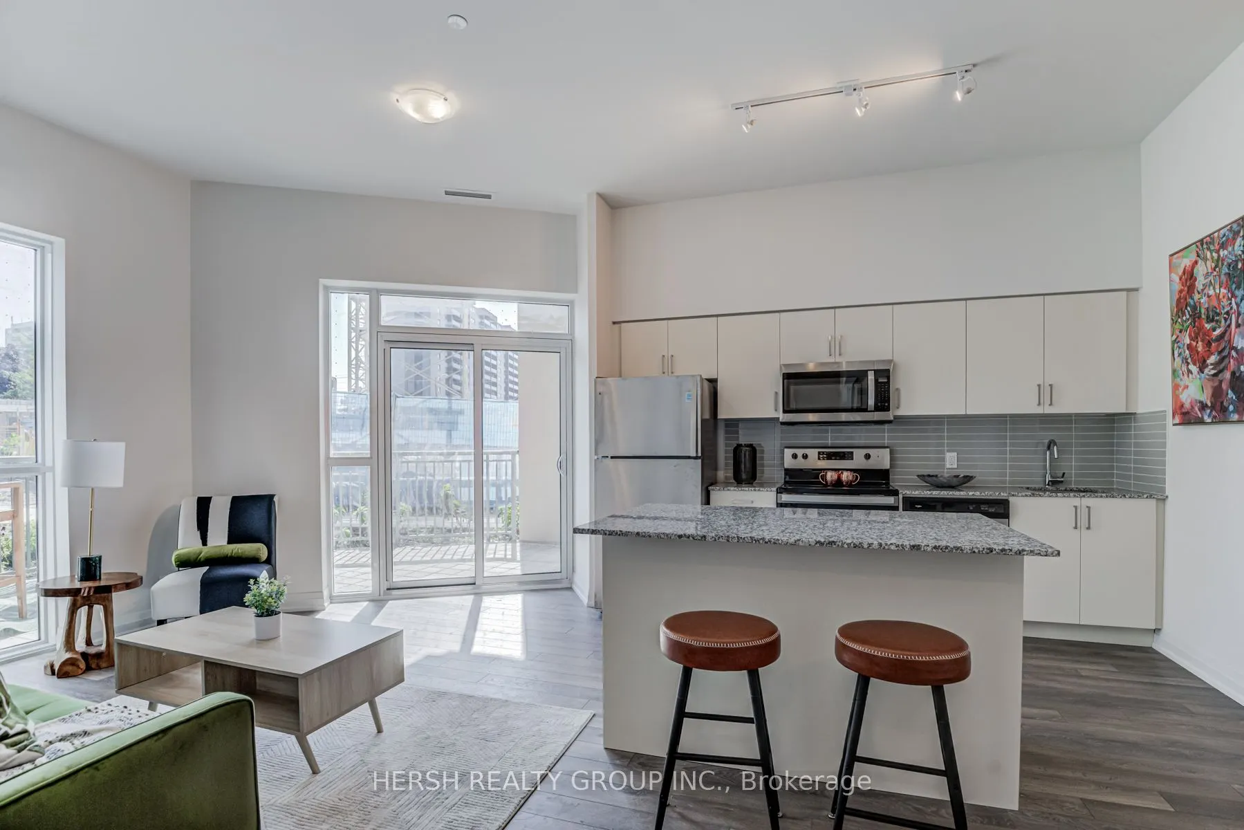 10 Meadowglen Place, #106