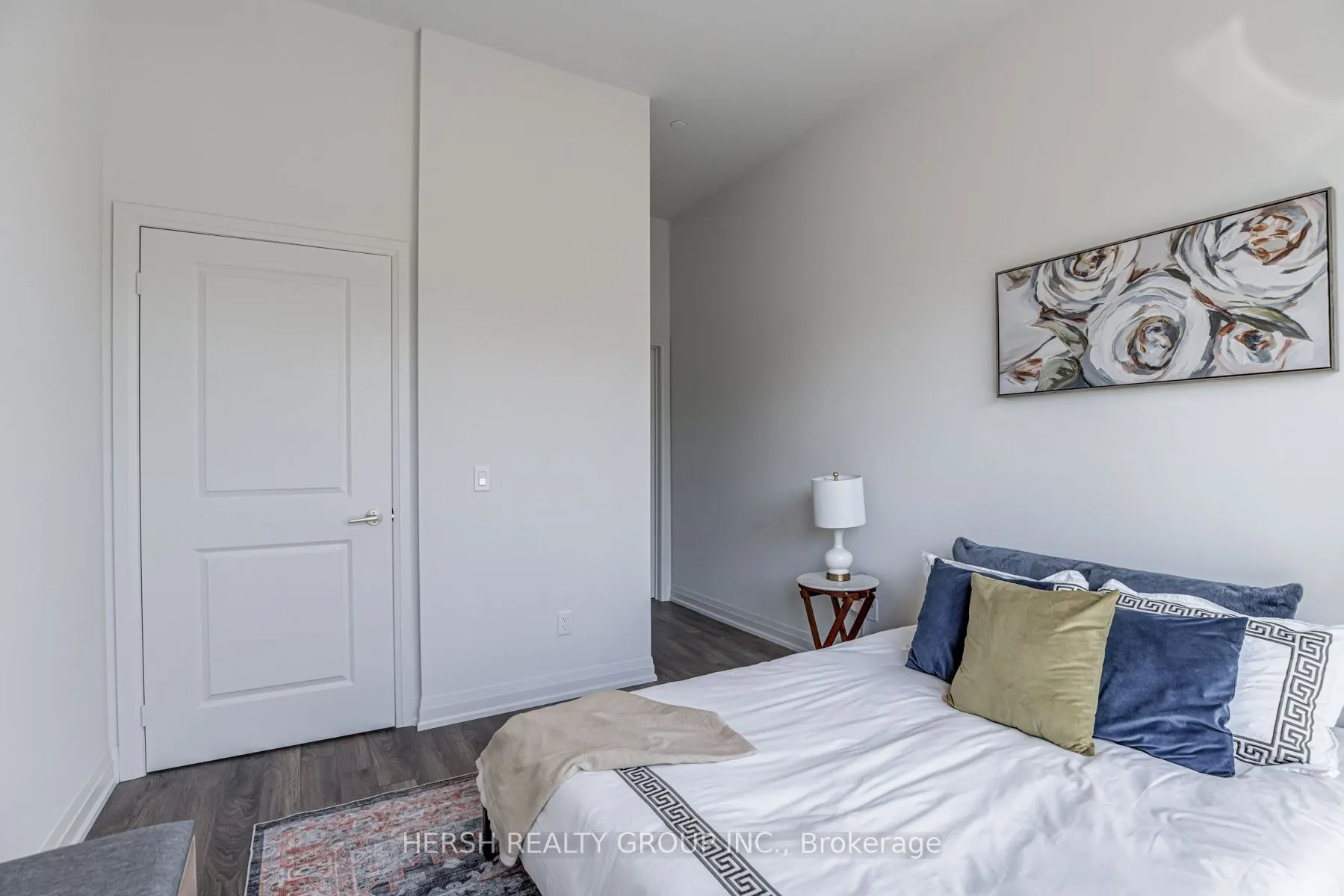 10 Meadowglen Place, #106