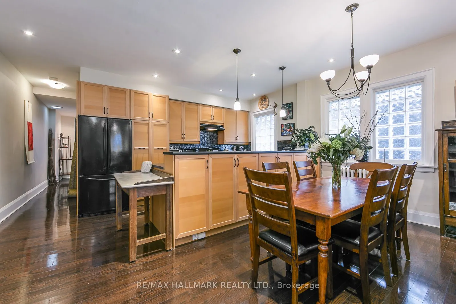 33 Wineva Avenue, #Upper