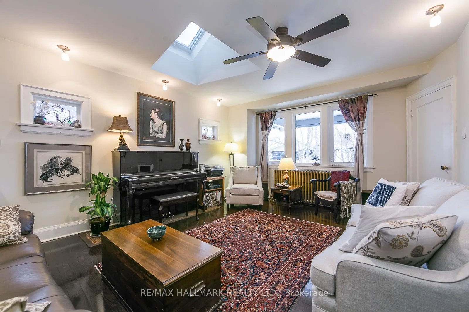 33 Wineva Avenue, #Upper