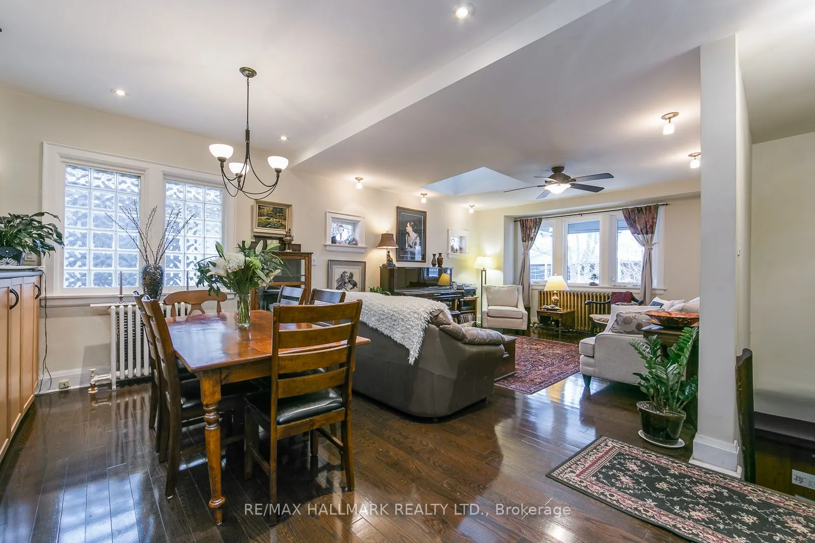 33 Wineva Avenue, #Upper