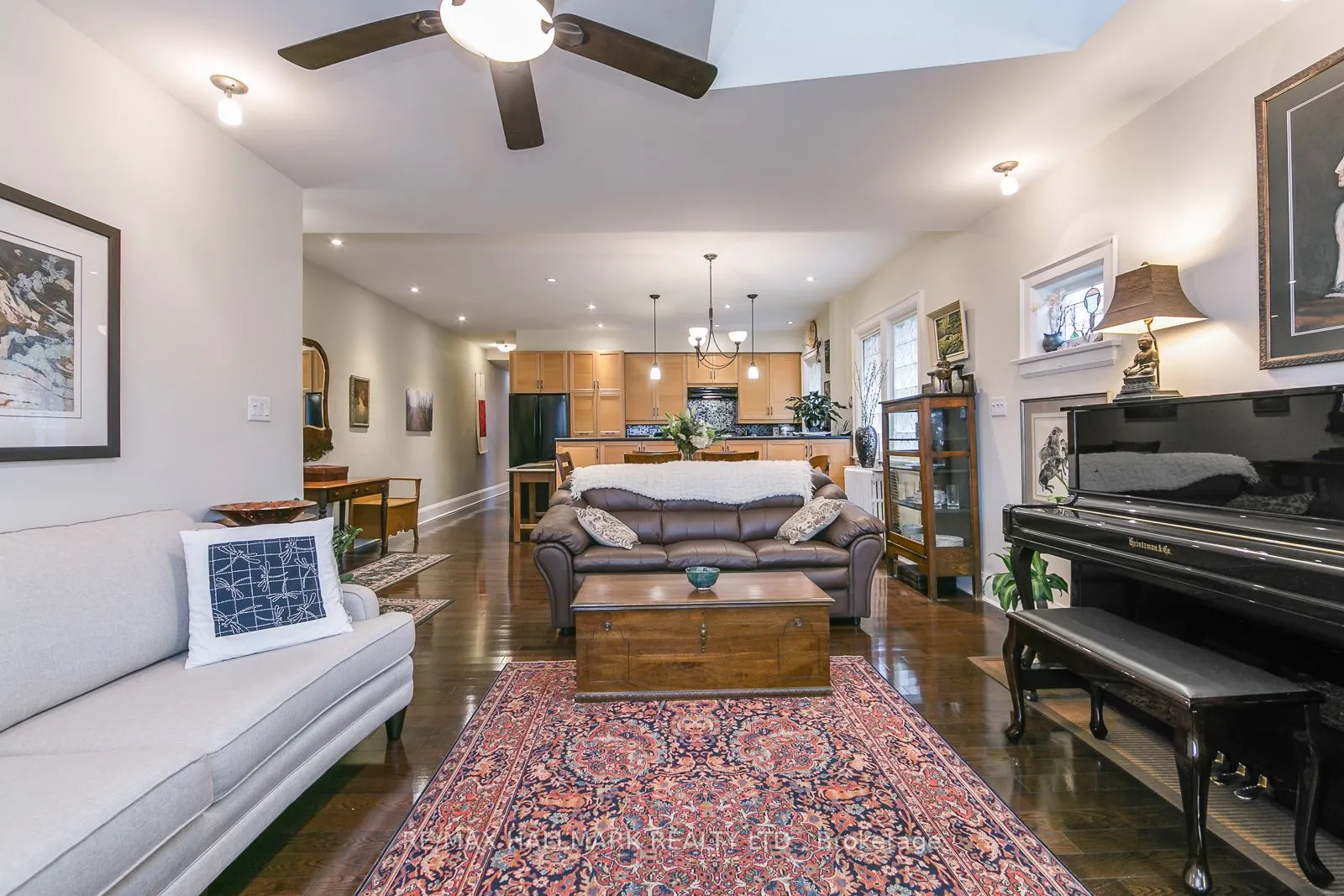 33 Wineva Avenue, #Upper