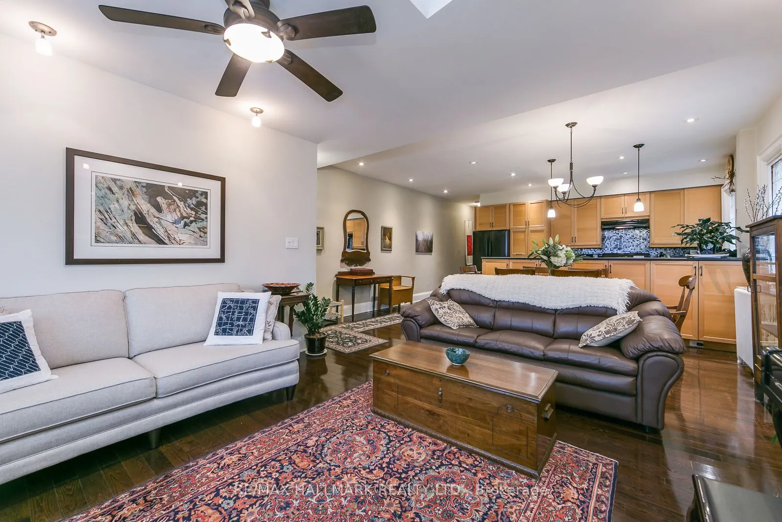 33 Wineva Avenue, #Upper