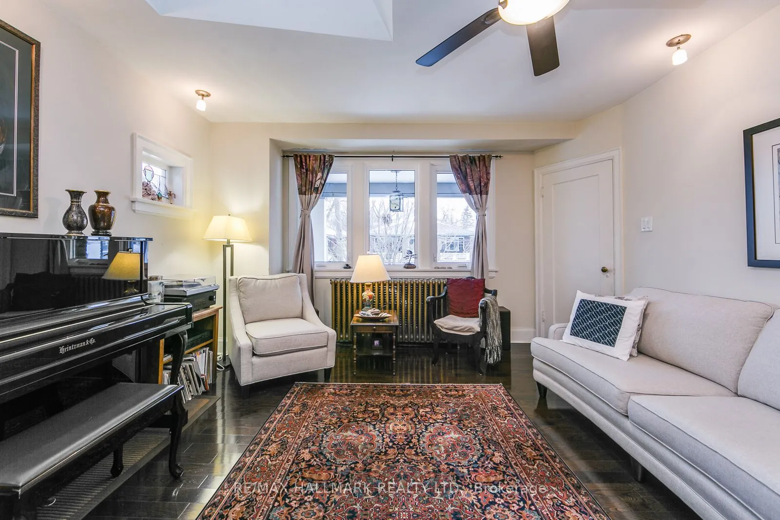 33 Wineva Avenue, #Upper
