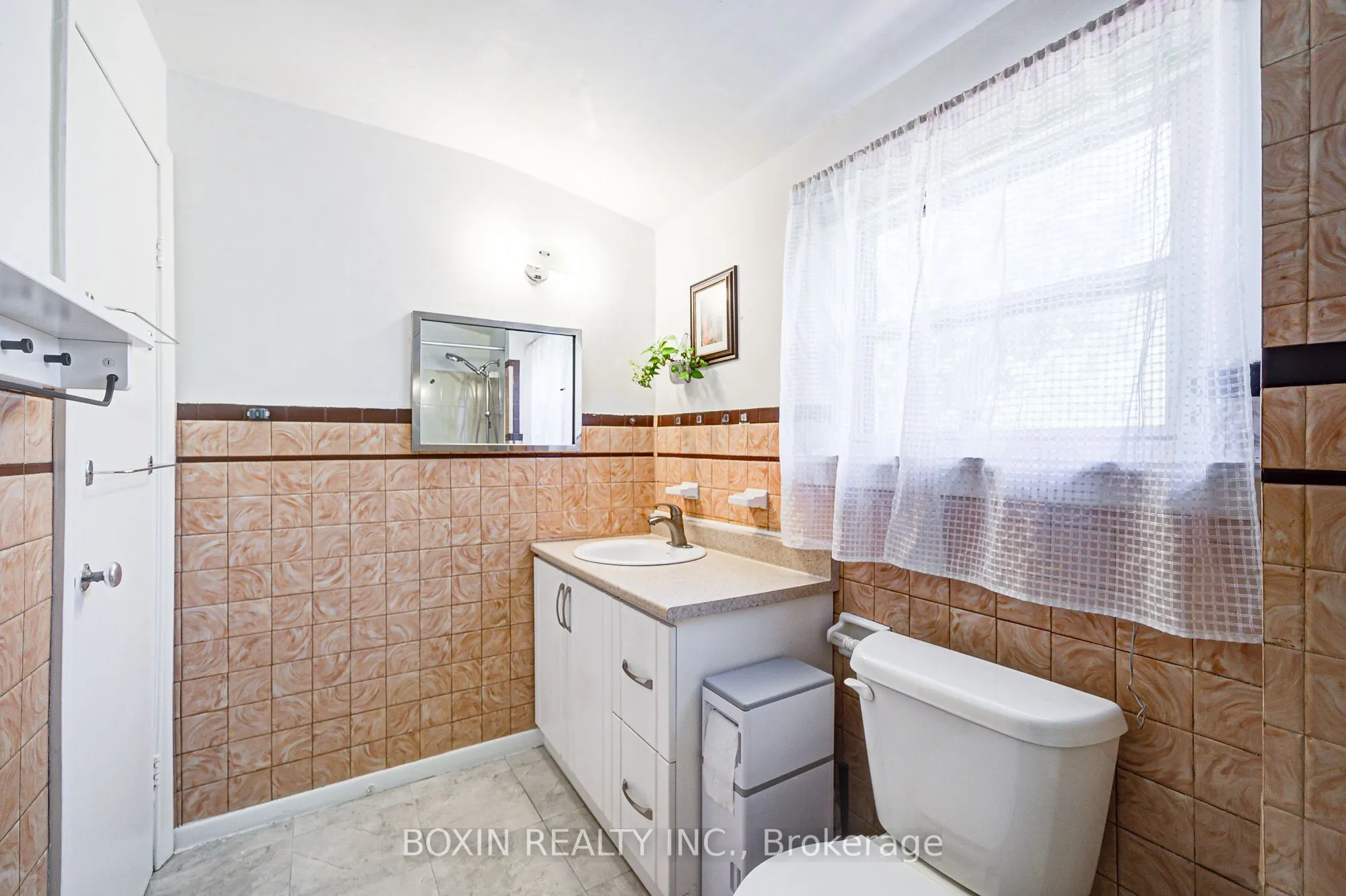 64 Kenmark Boulevard
