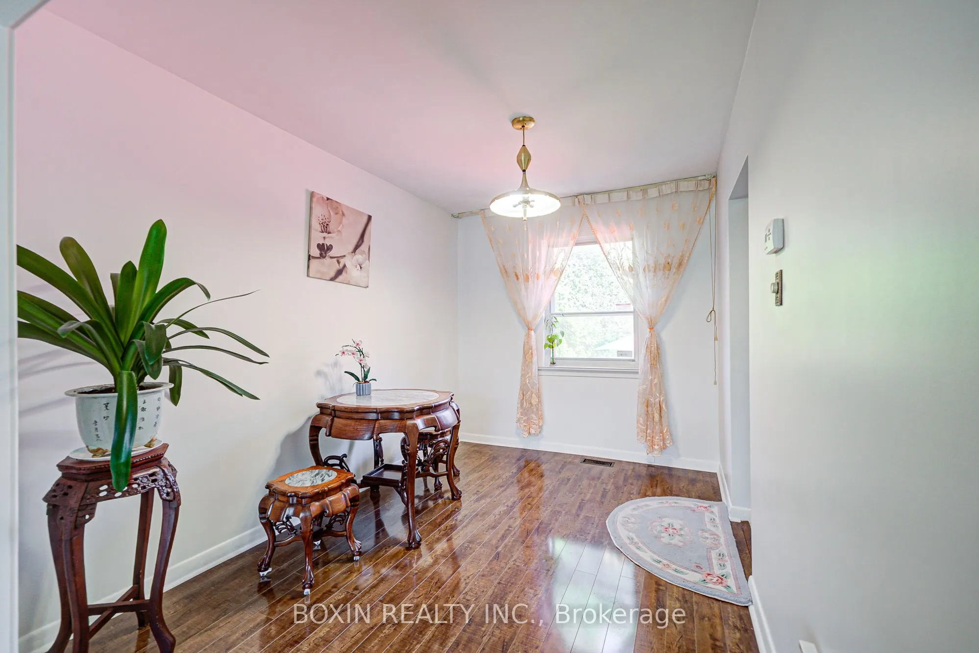 64 Kenmark Boulevard