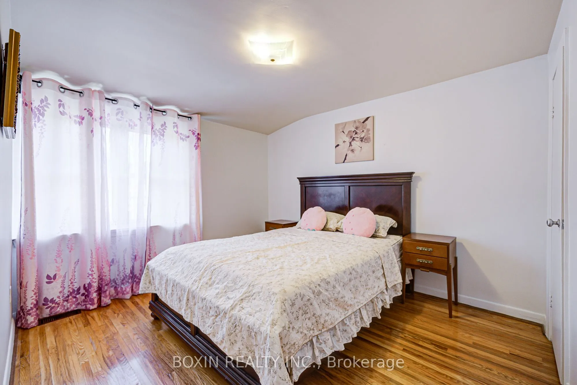 64 Kenmark Boulevard