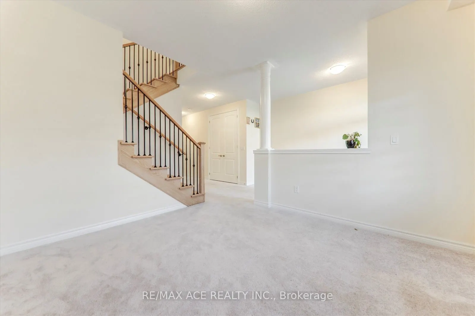 118 North Garden Boulevard