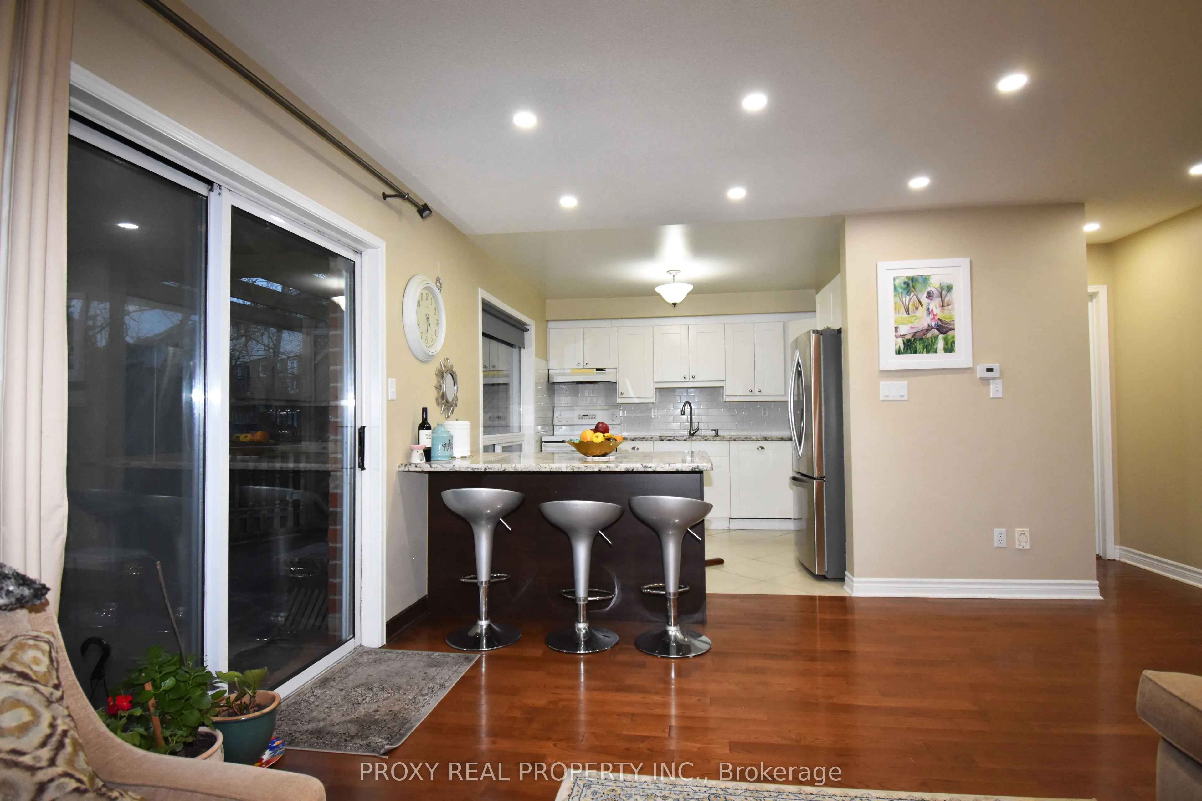 2360 Clearside Court