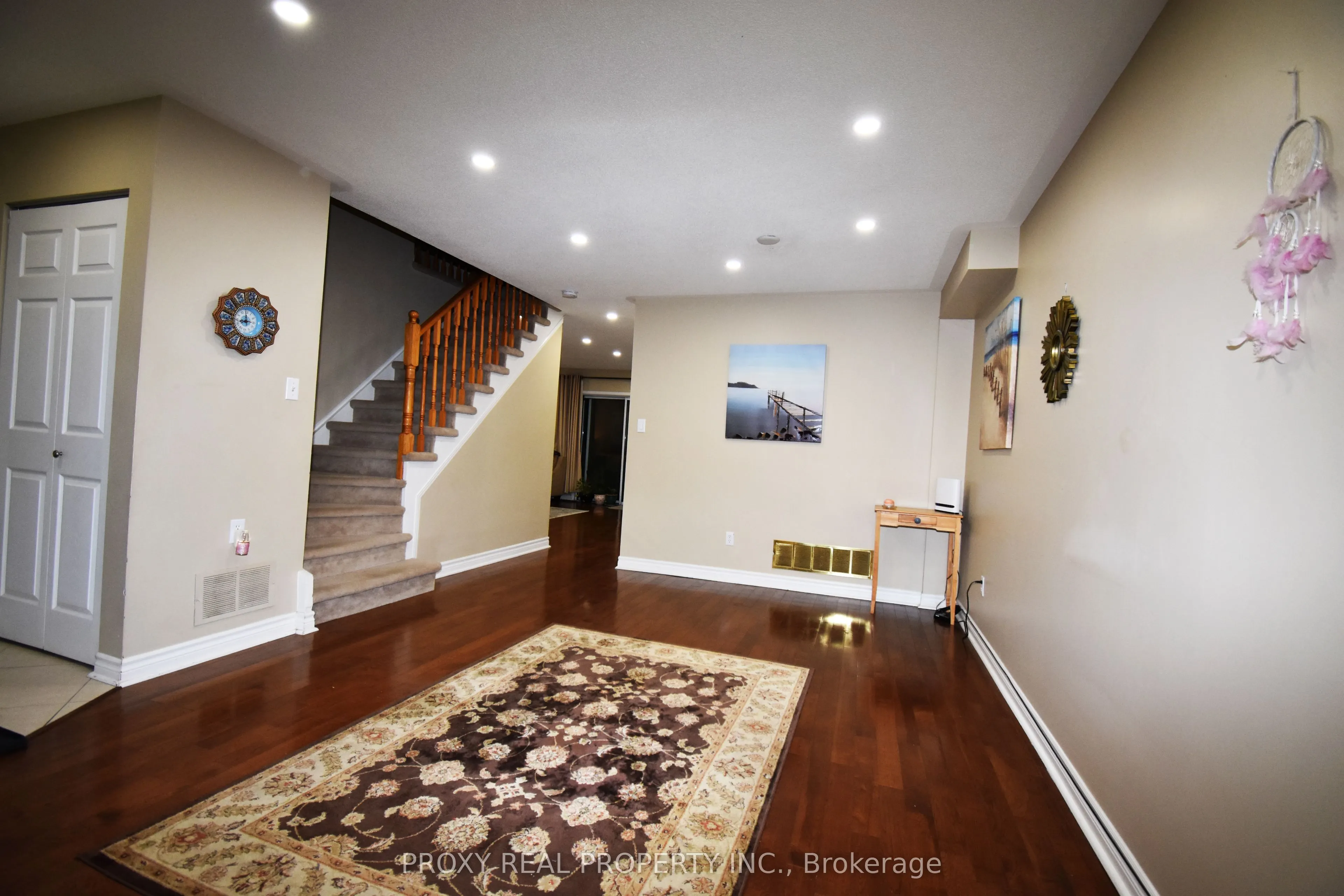 2360 Clearside Court