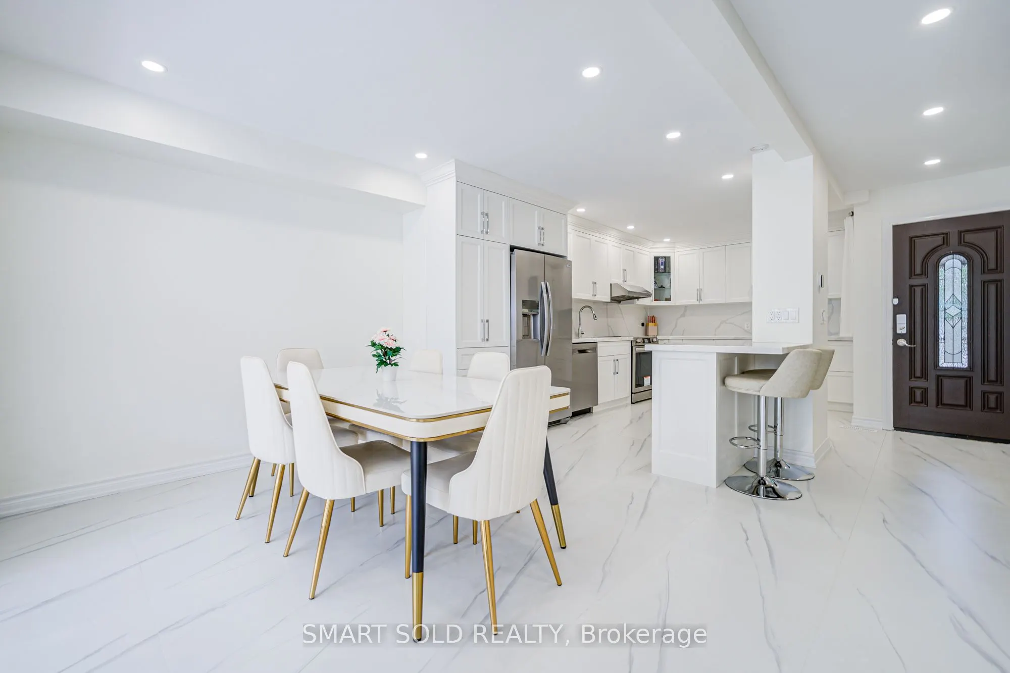 81 Rakewood Crescent