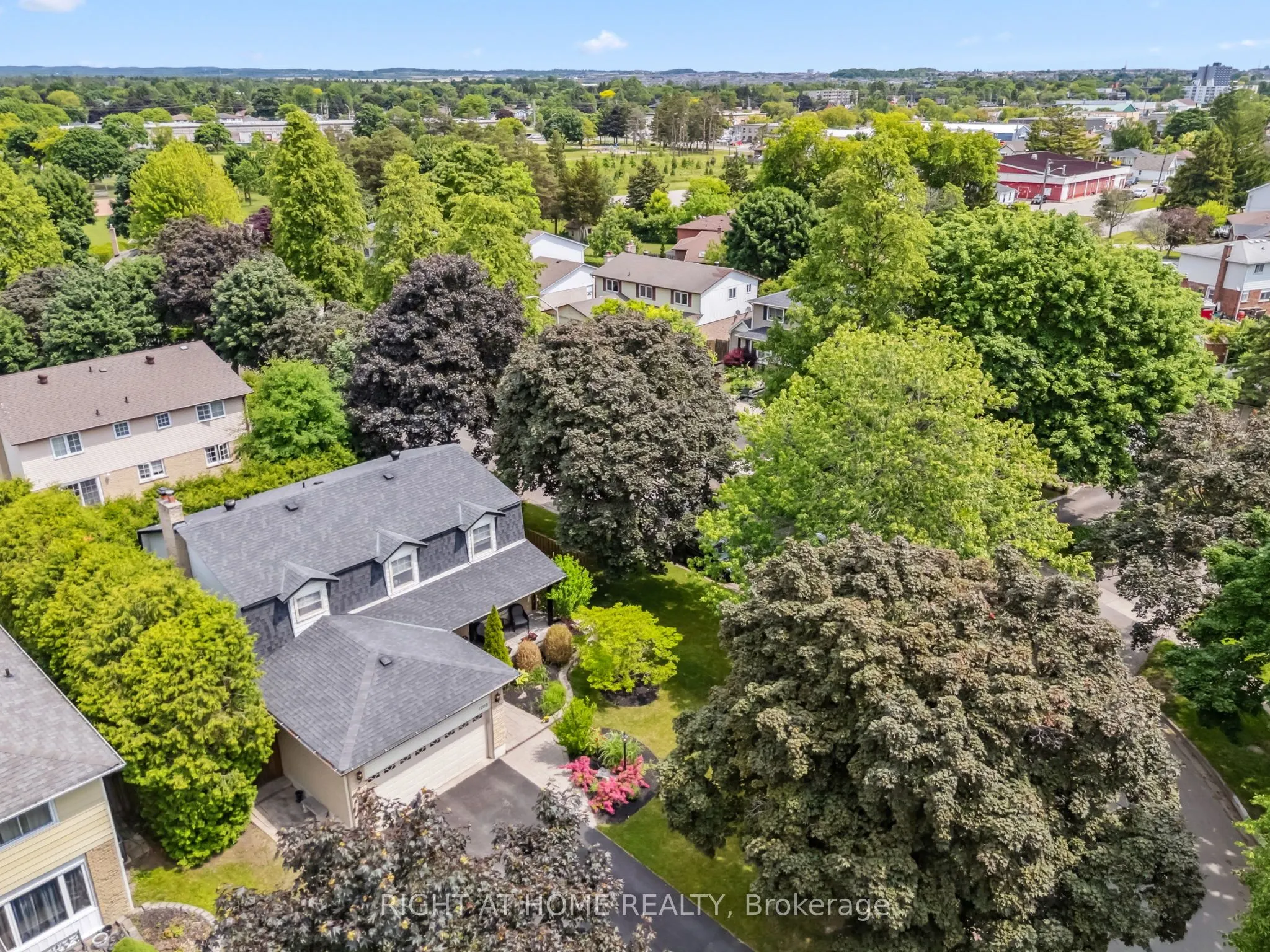1206 Northgate Crescent