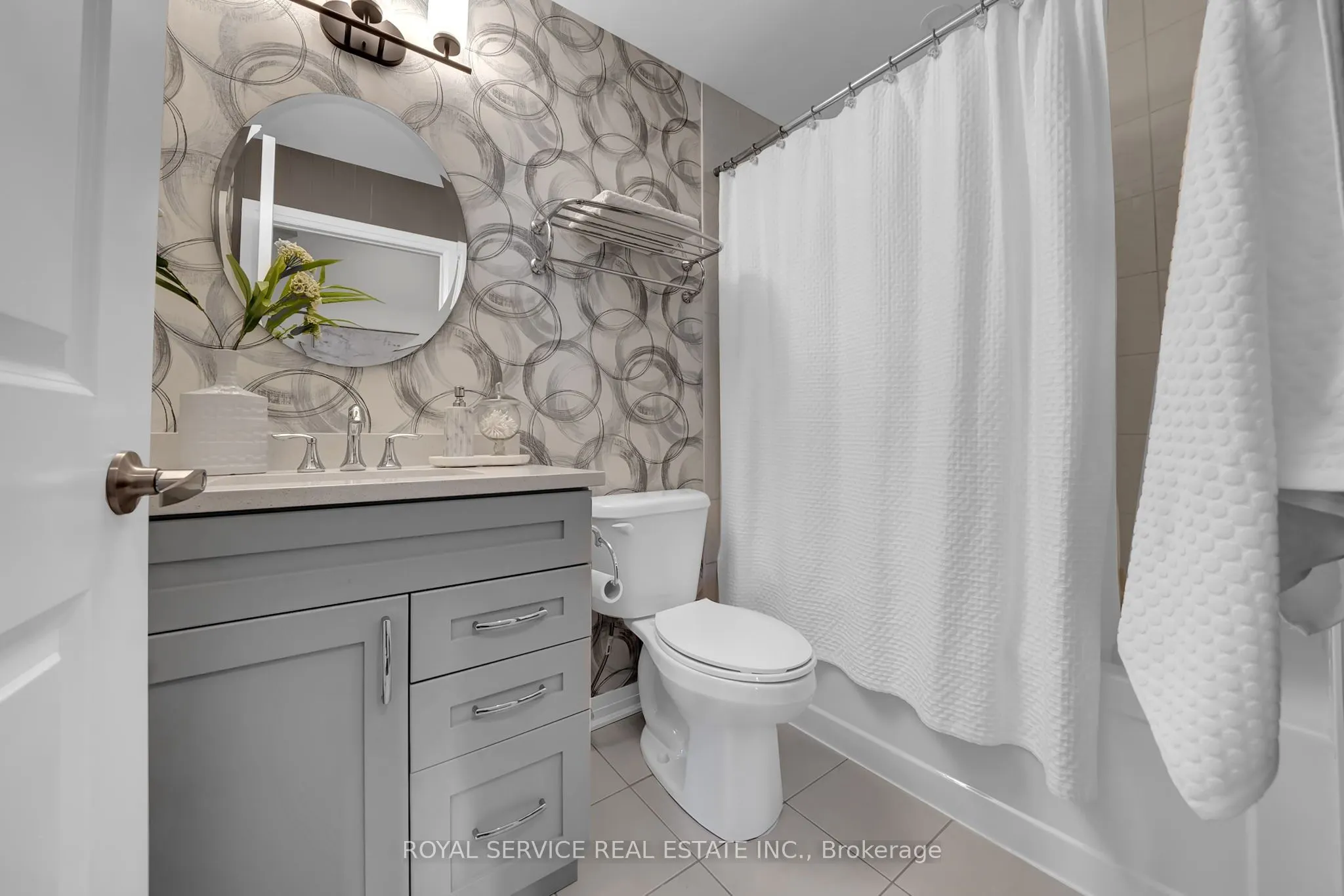 65 Shipway Avenue, #404