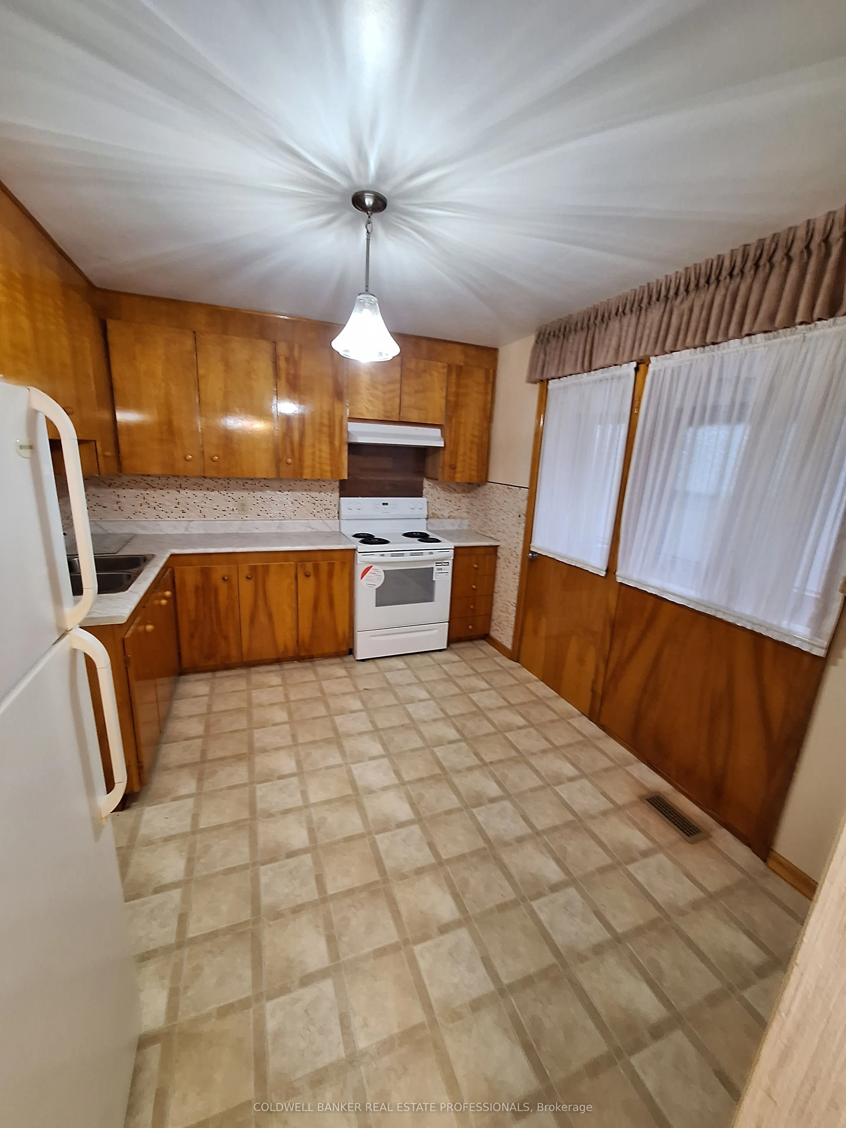 42 Budea Crescent