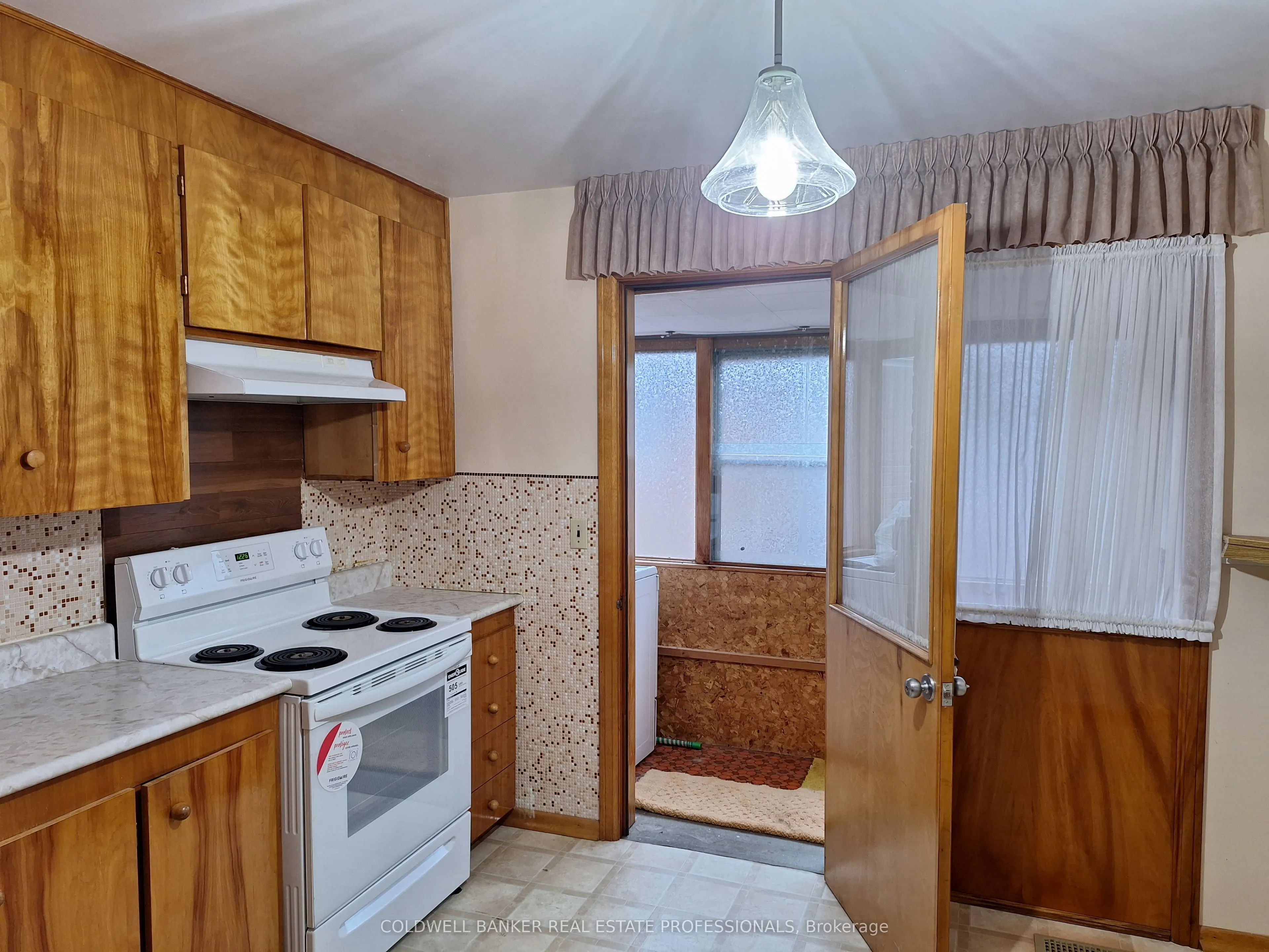 42 Budea Crescent