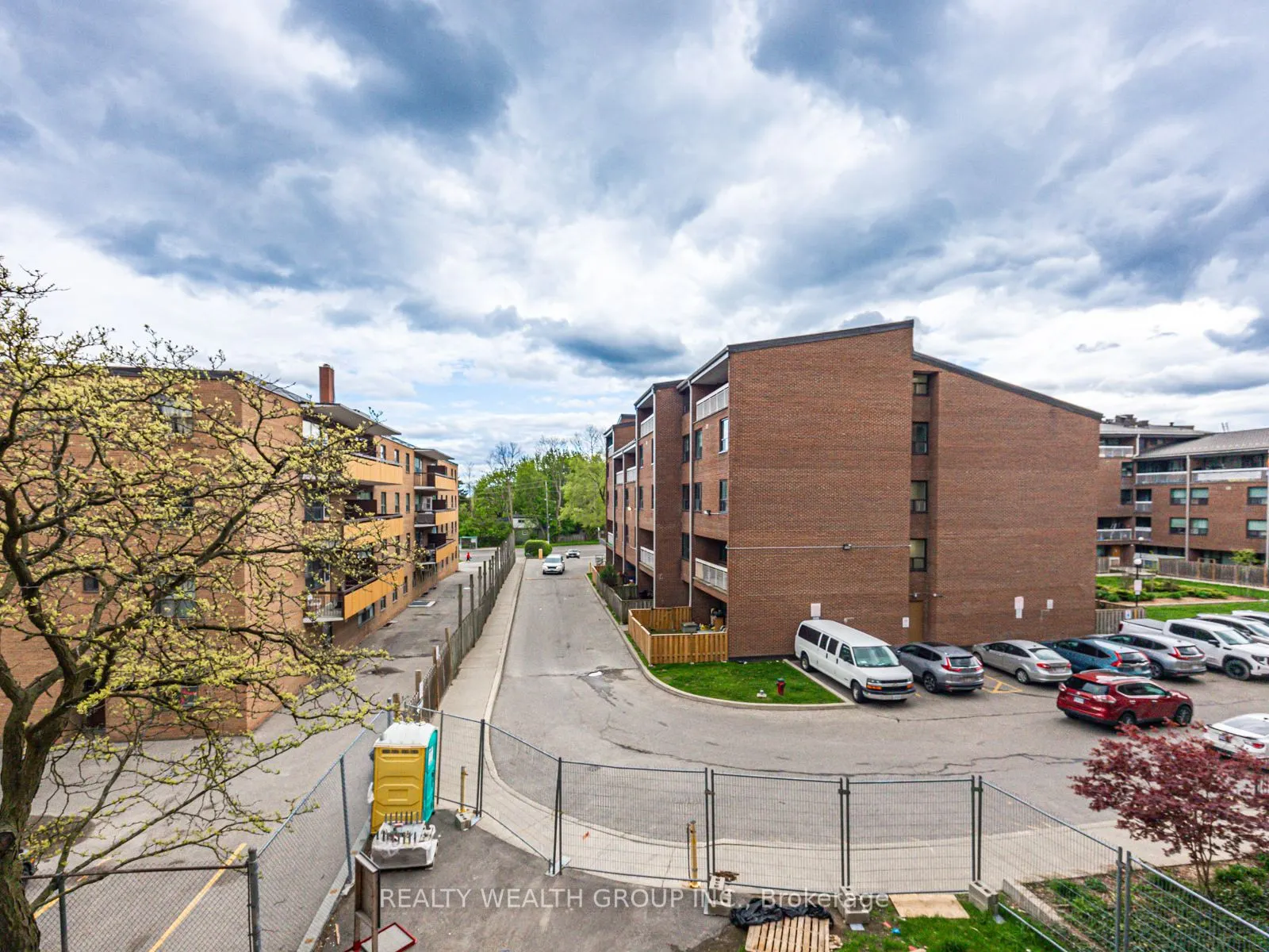 4062 Lawrence Avenue, #306