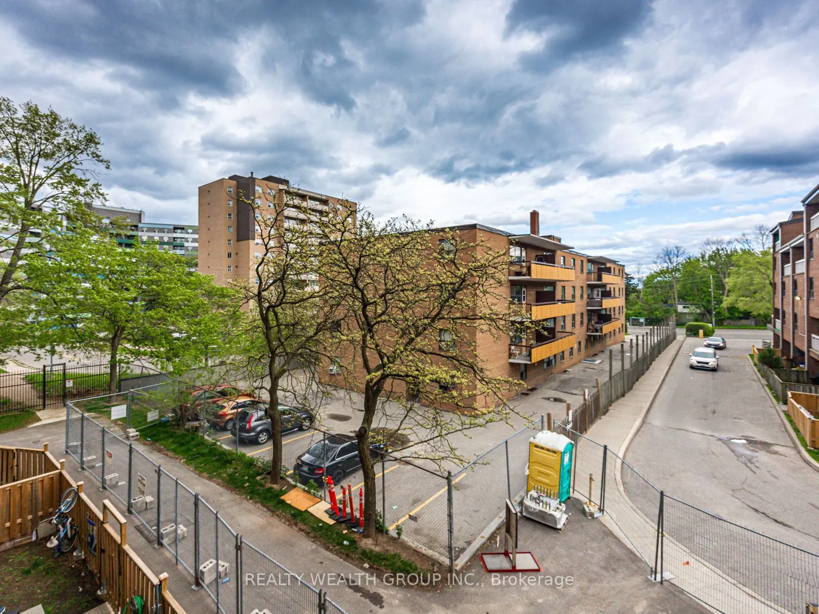 4062 Lawrence Avenue, #306