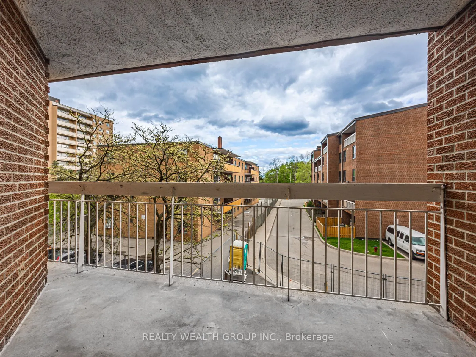 4062 Lawrence Avenue, #306