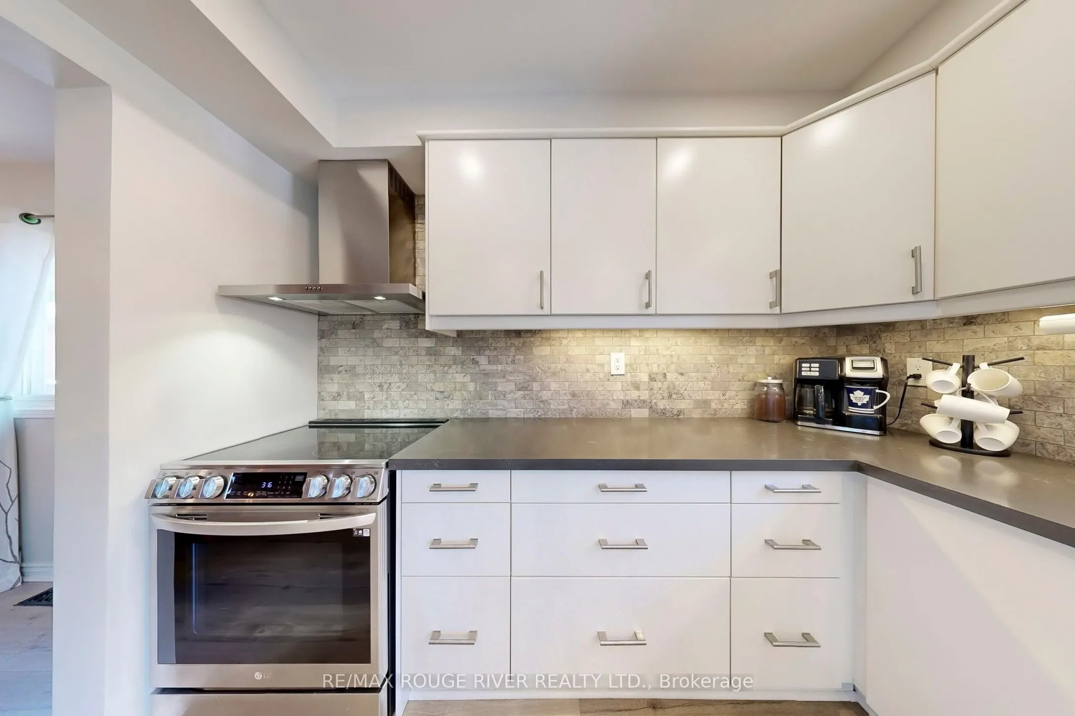 13 Dagwell Crescent