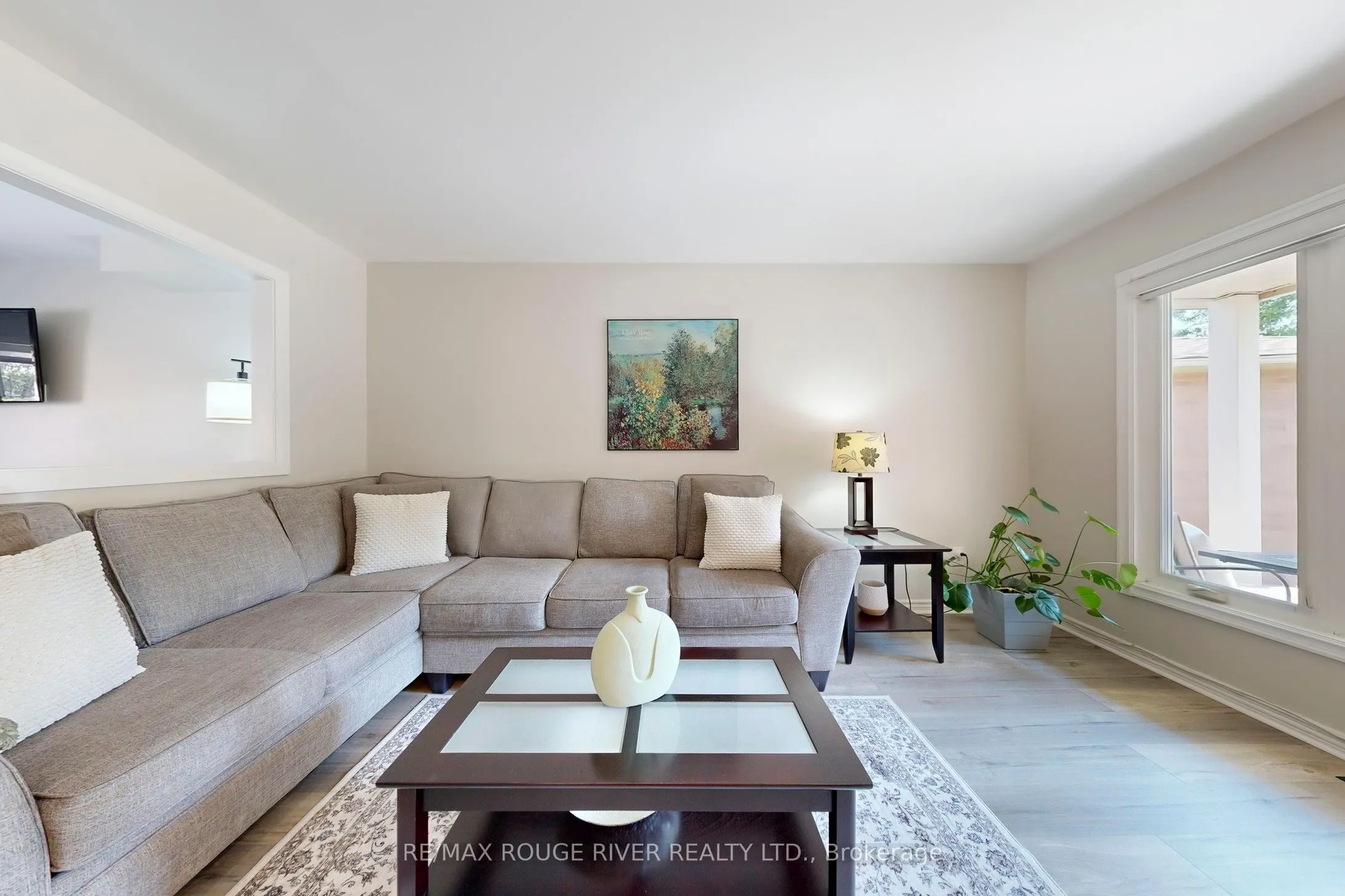 13 Dagwell Crescent