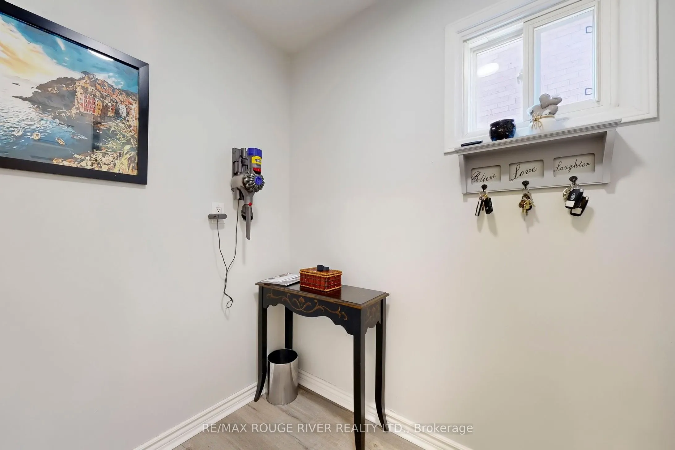 13 Dagwell Crescent