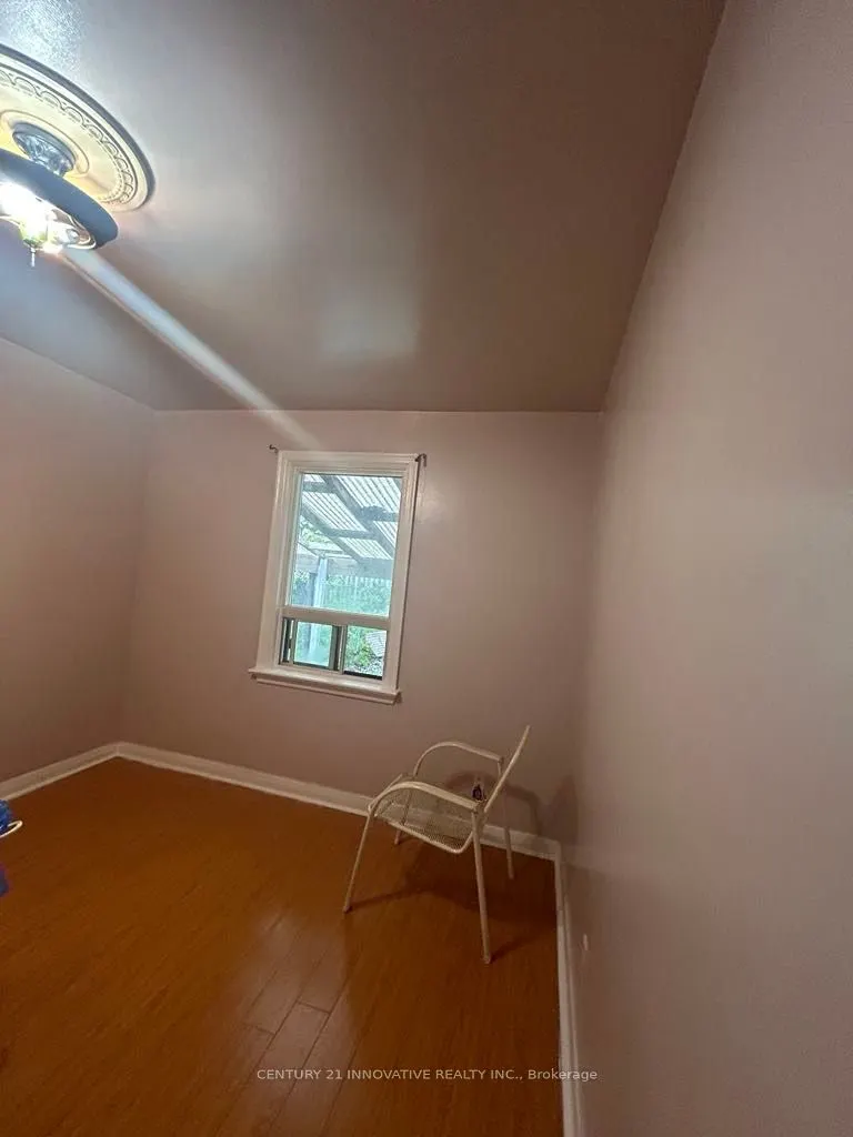 1837 Victoria Park Avenue, #(Bedroom Only)