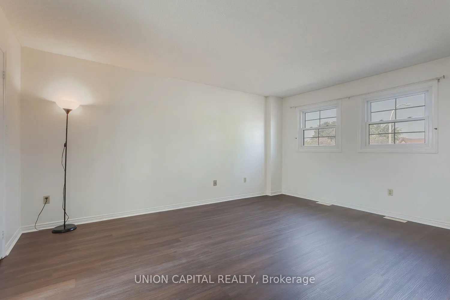 21 Horseshoe Drive