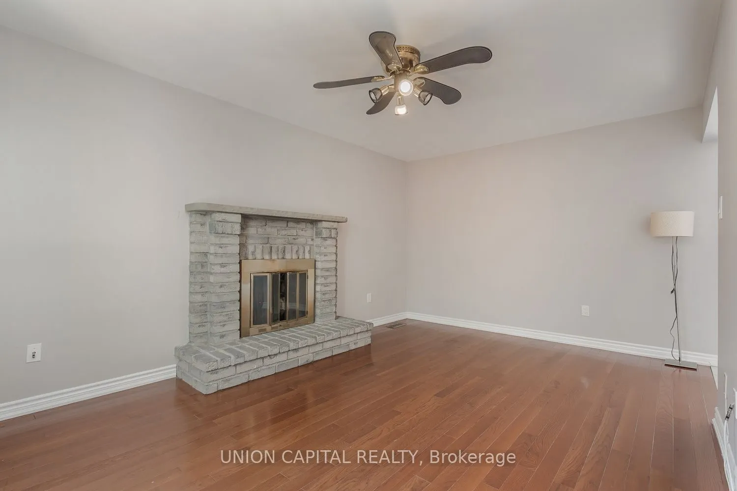 21 Horseshoe Drive