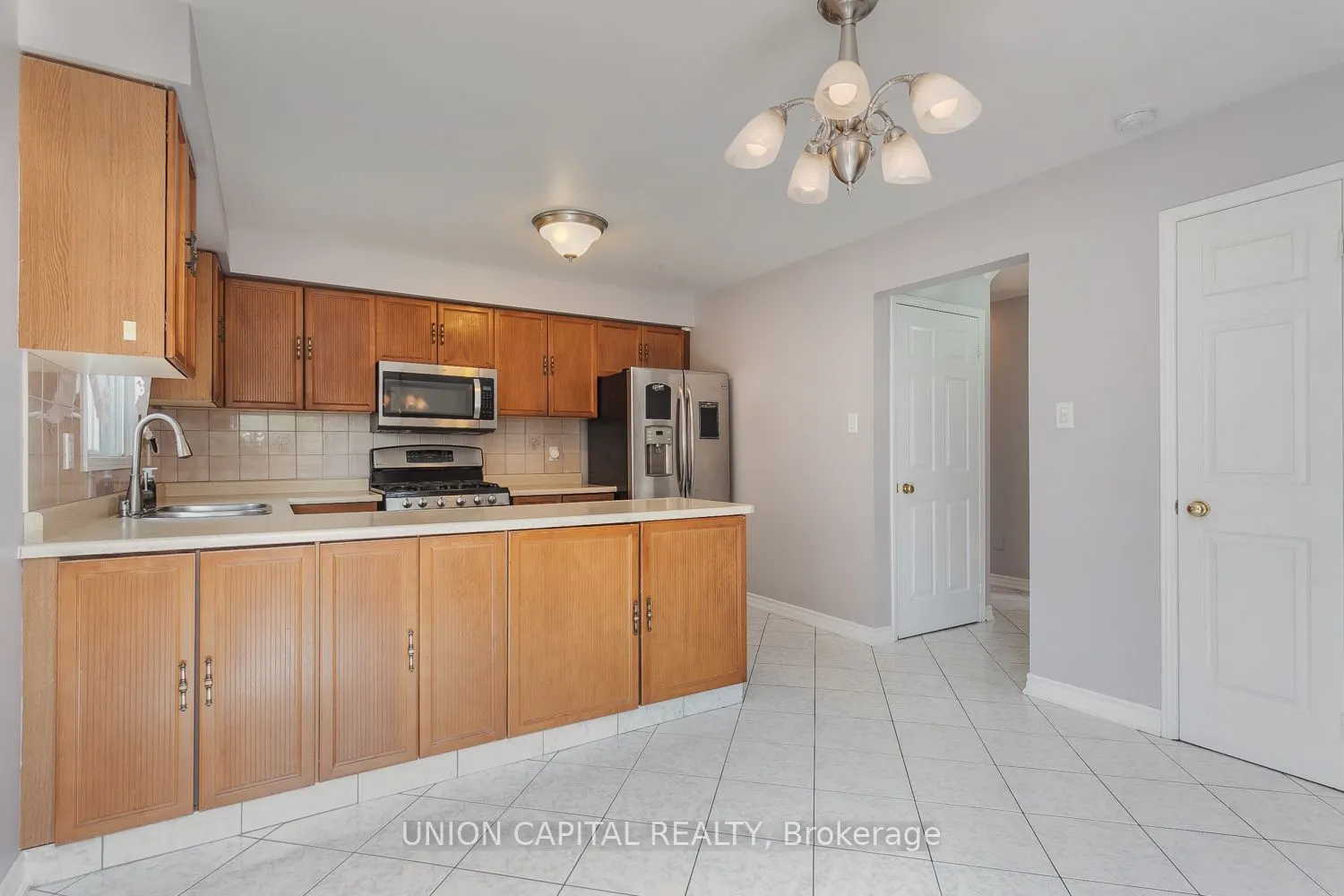 21 Horseshoe Drive