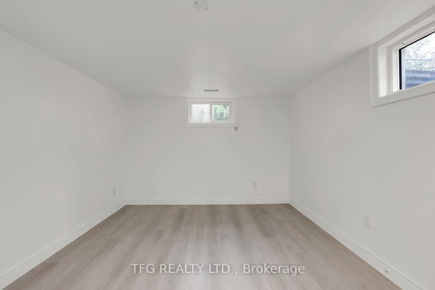 120 Bell Drive, #Lower