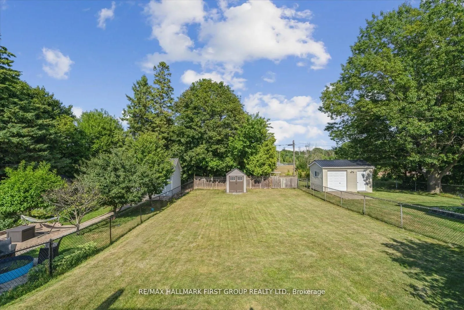 707 Athol Street