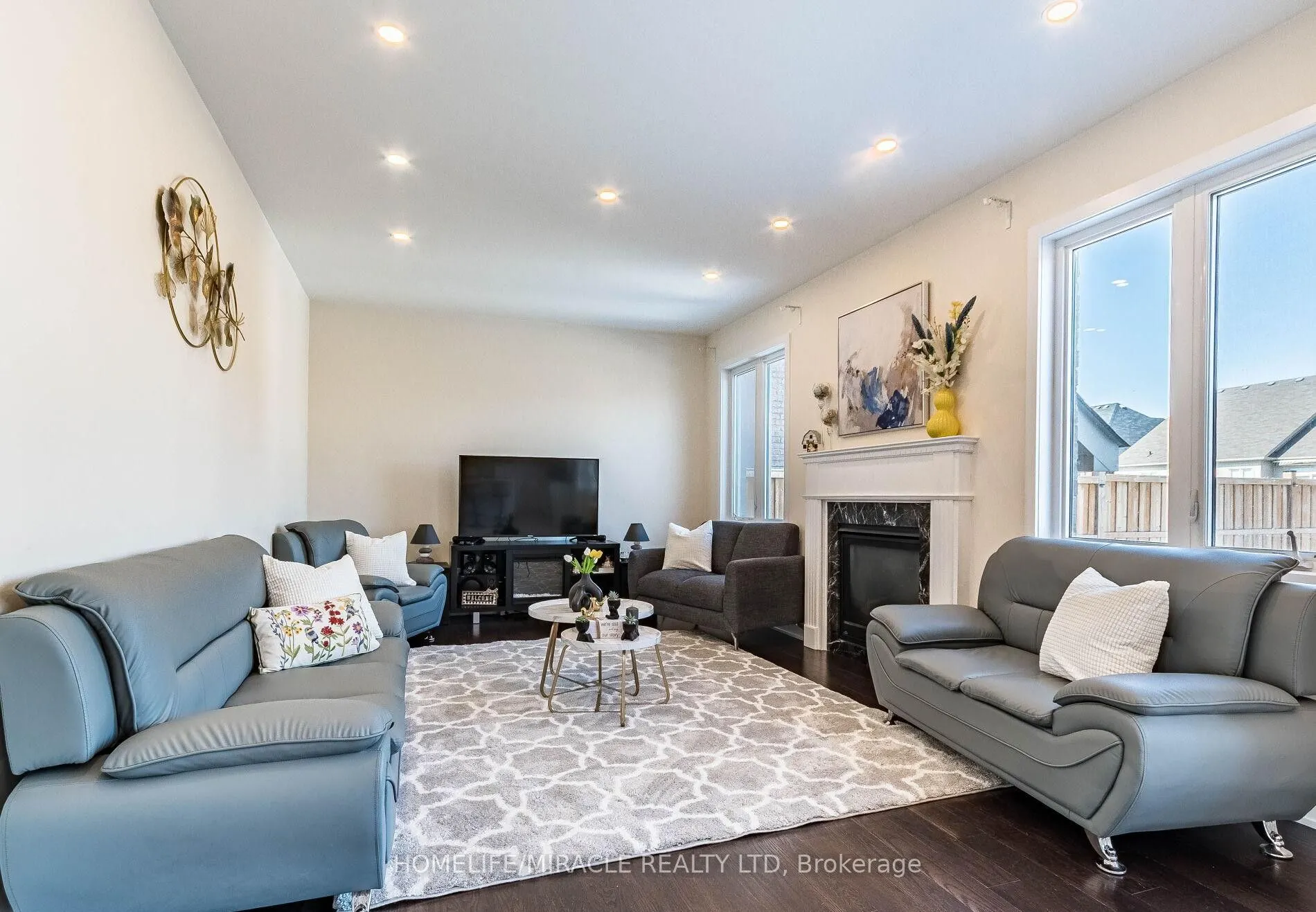 10 Buckles Court