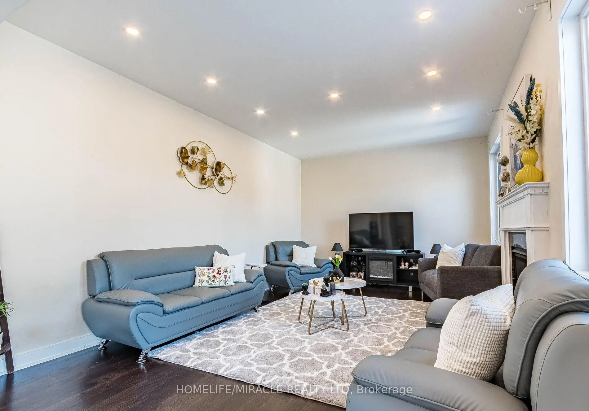 10 Buckles Court