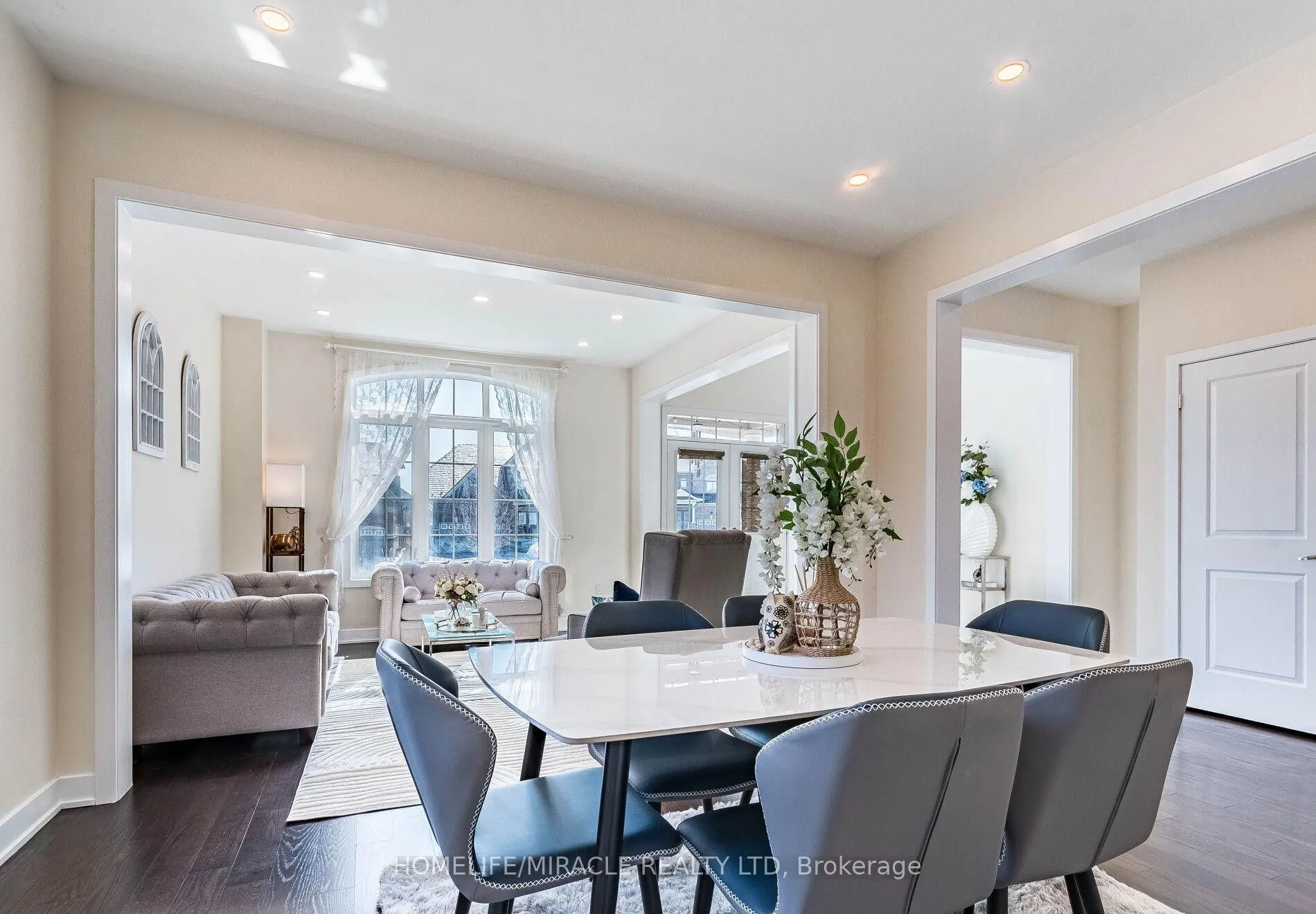 10 Buckles Court
