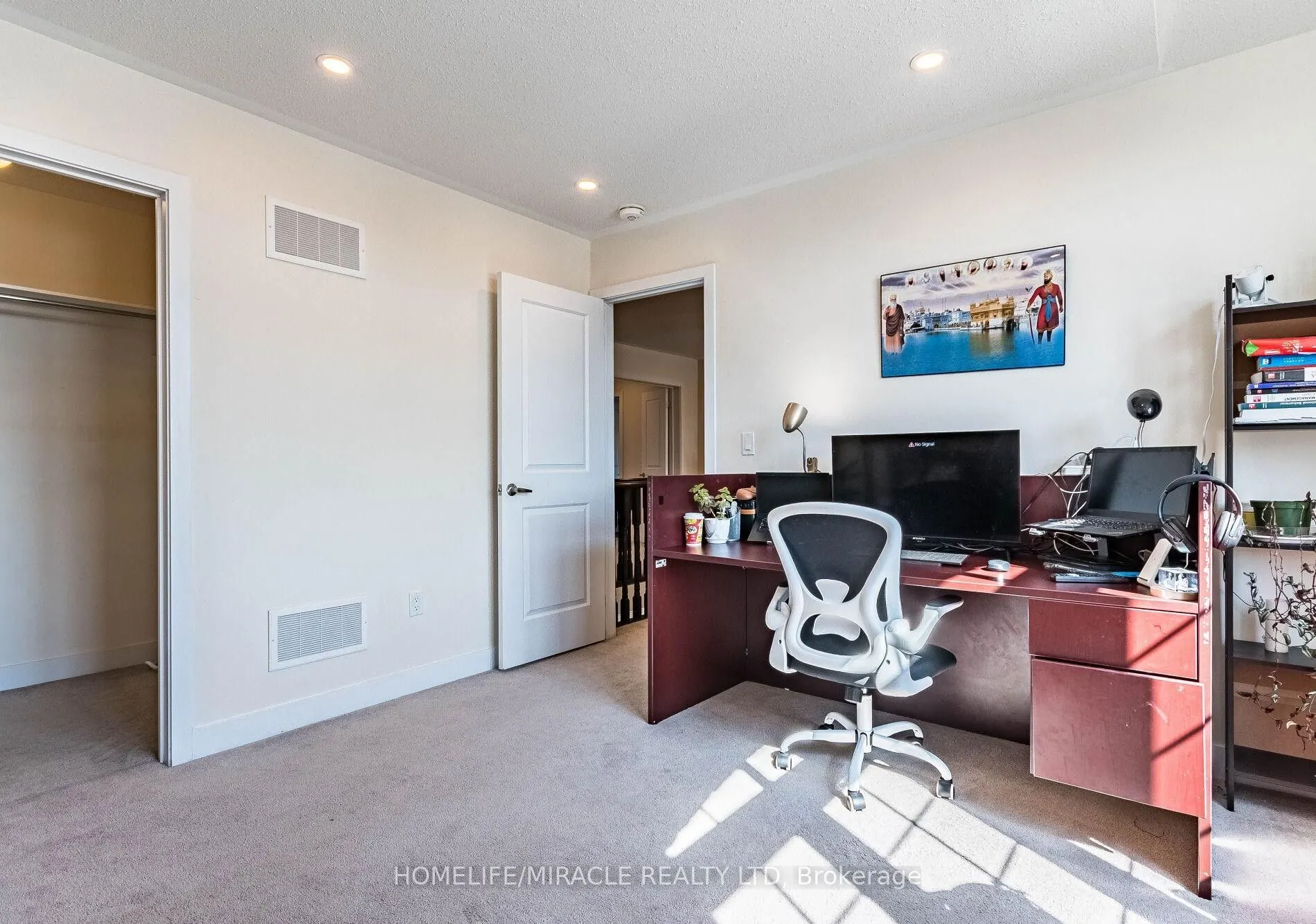 10 Buckles Court
