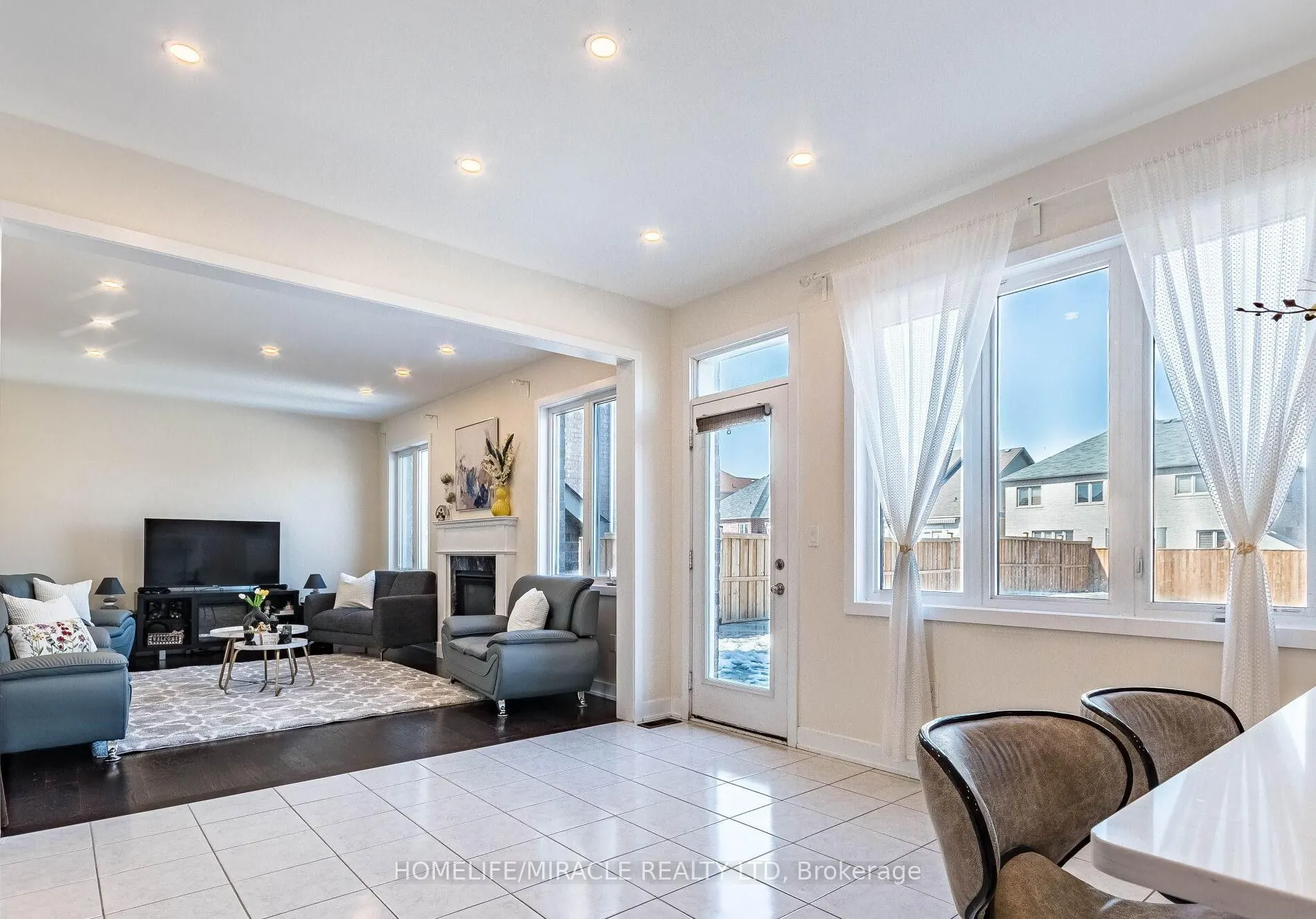 10 Buckles Court