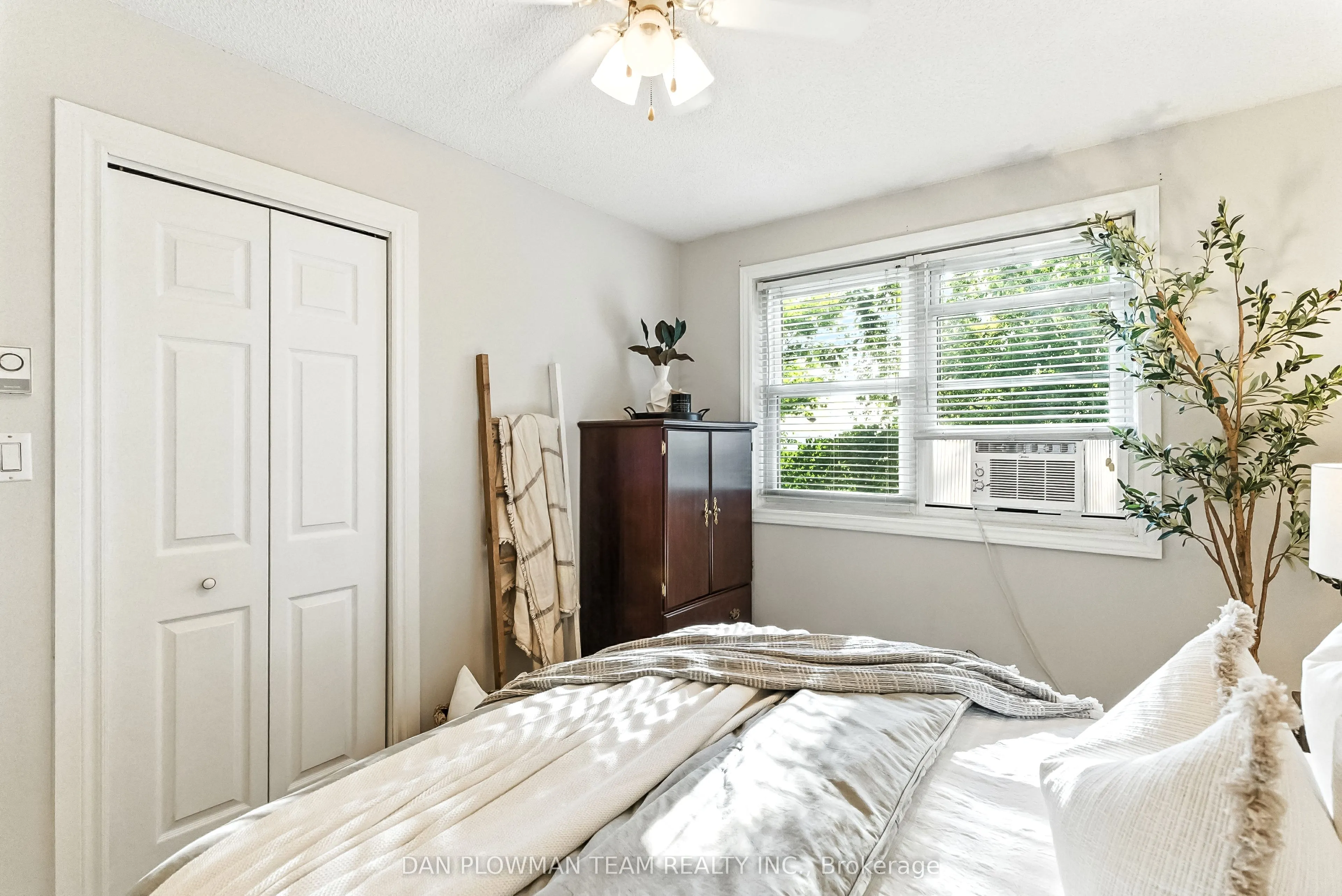 203 Portview Road