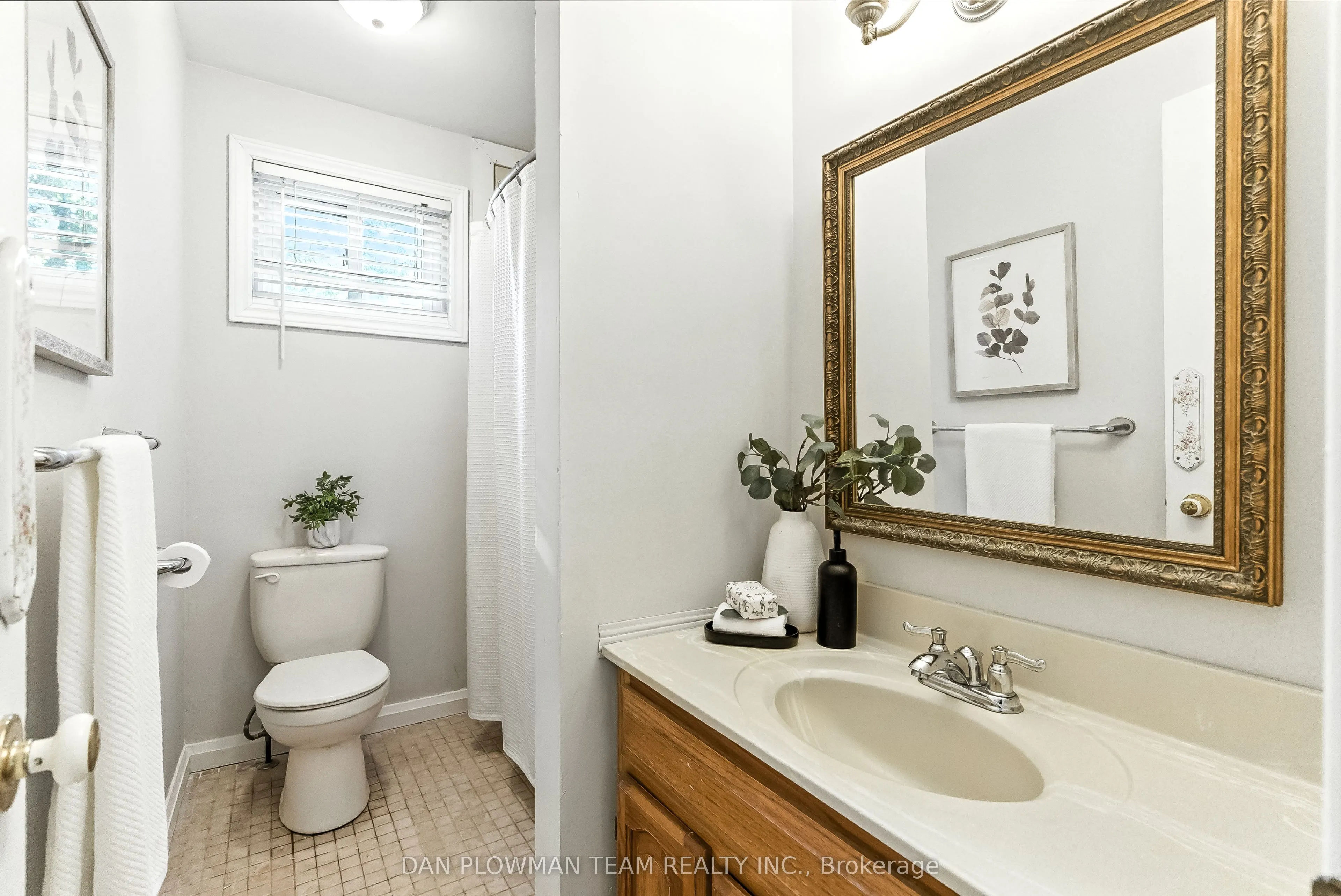 203 Portview Road