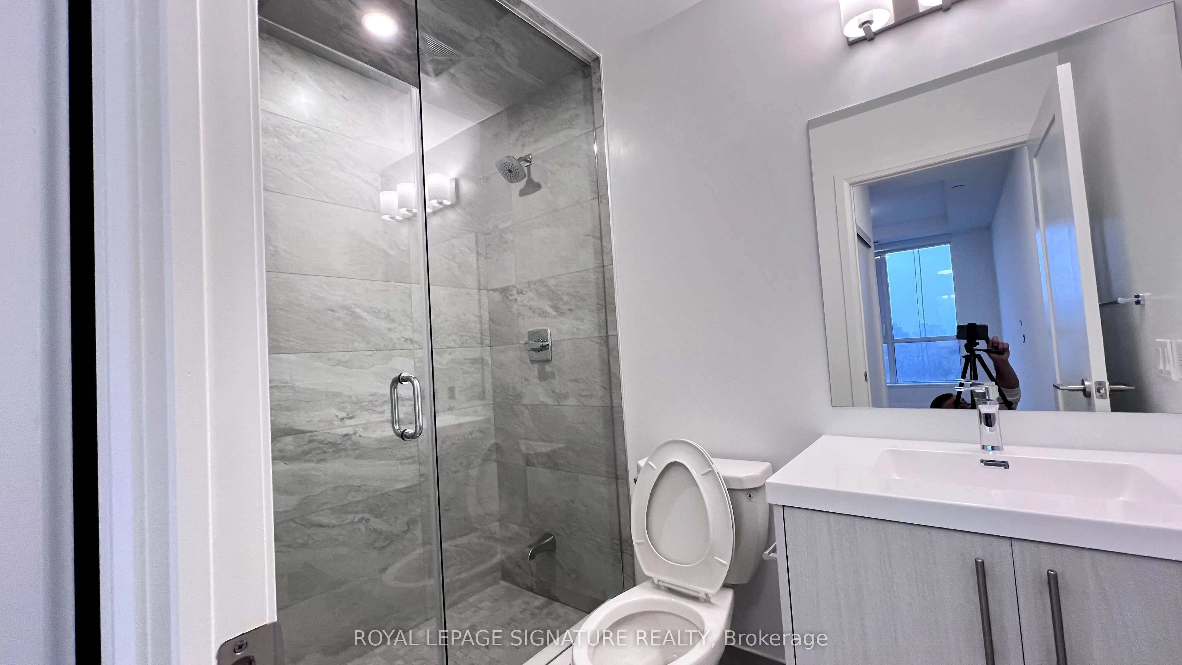 286 Main Street, #718