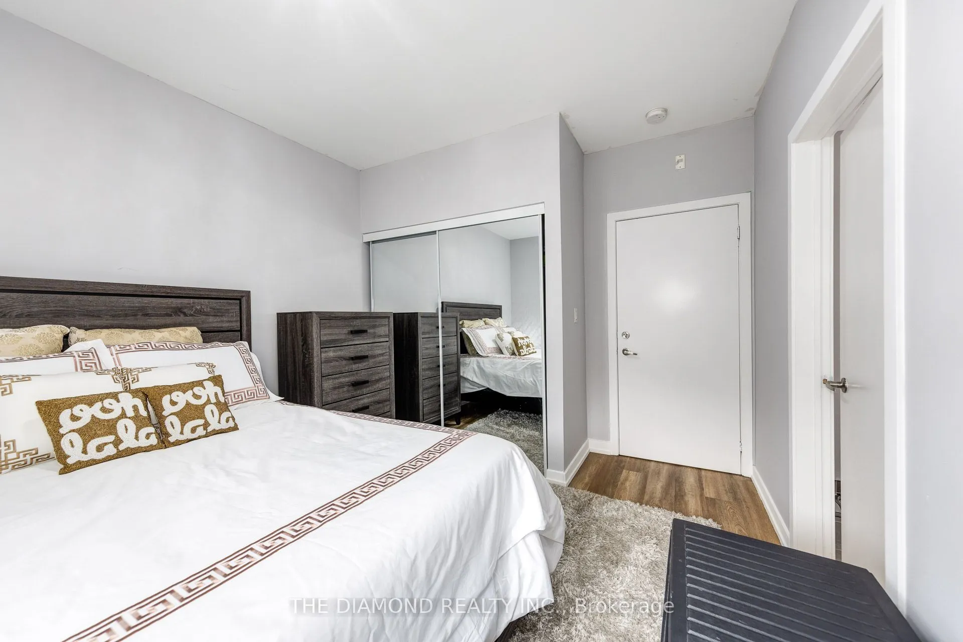 3560 St Clair Avenue E, #107