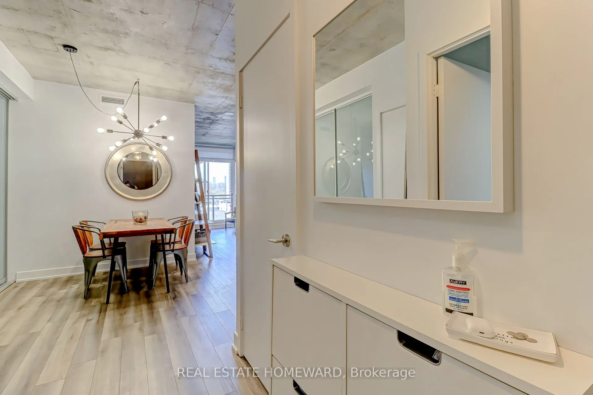 1190 Dundas Street E, #522