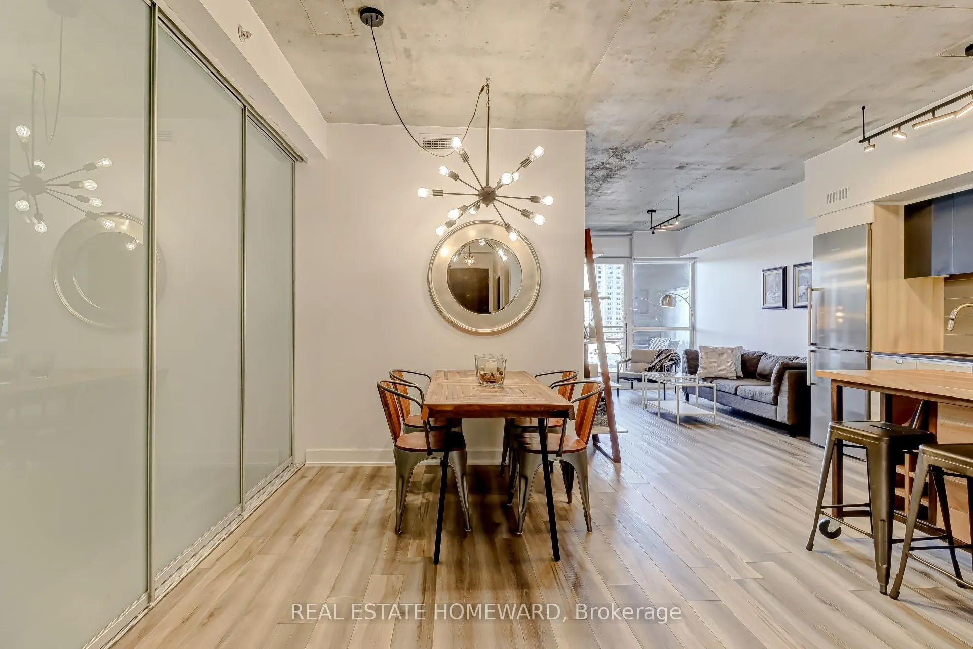 1190 Dundas Street E, #522