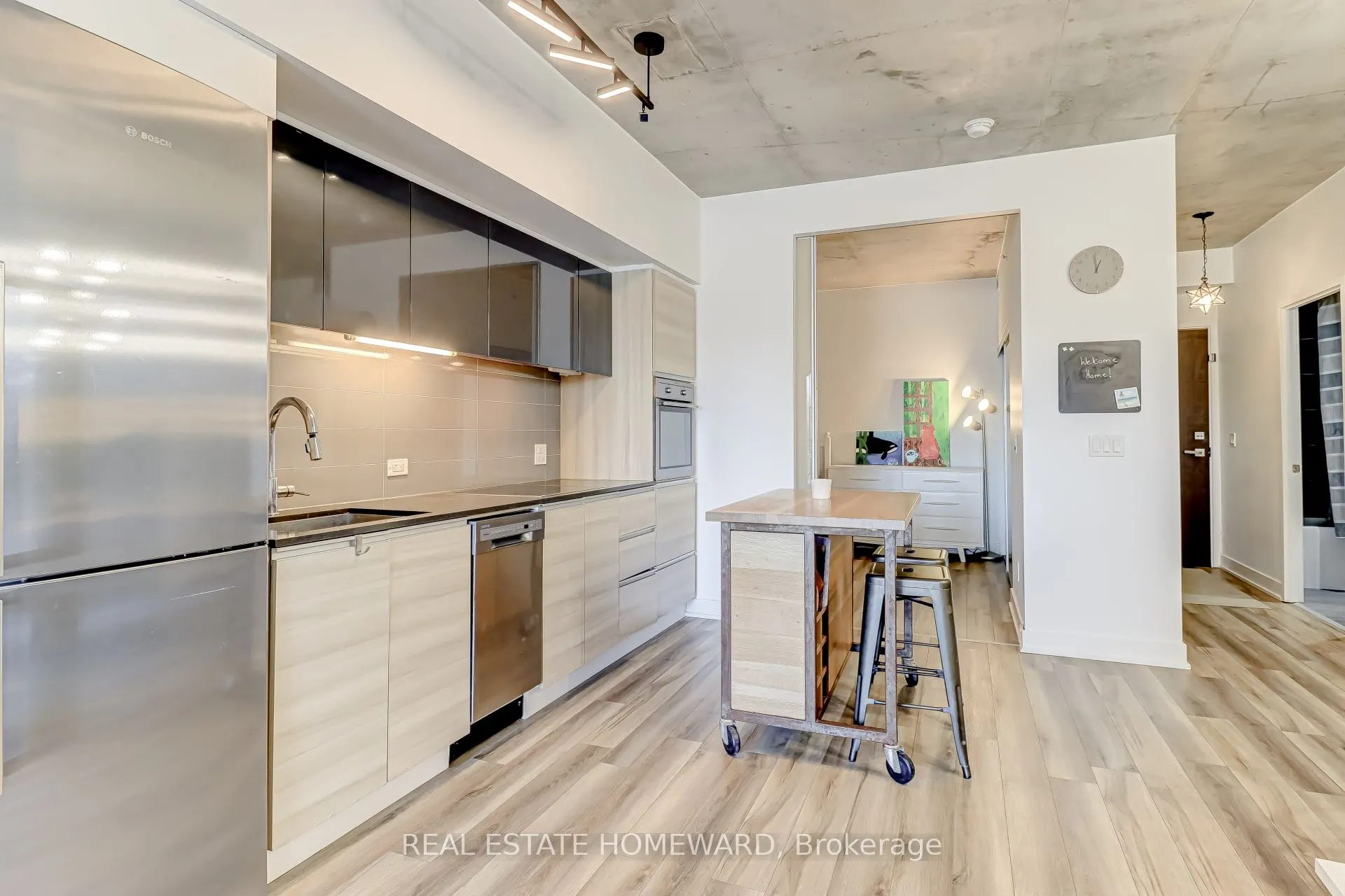 1190 Dundas Street E, #522